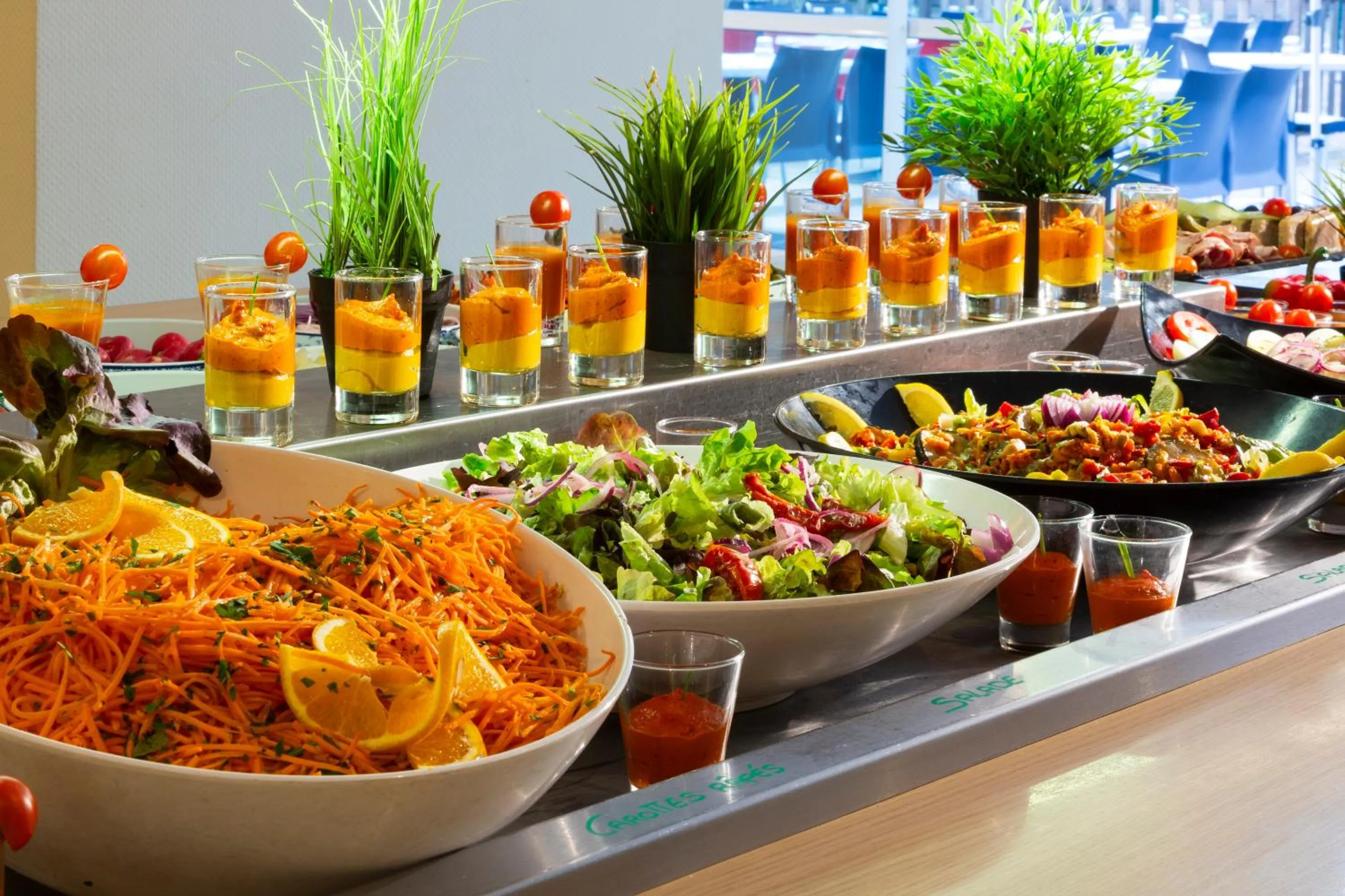 Restaurant/places to eat in SOWELL HÔTELS Les Jardins du Cap