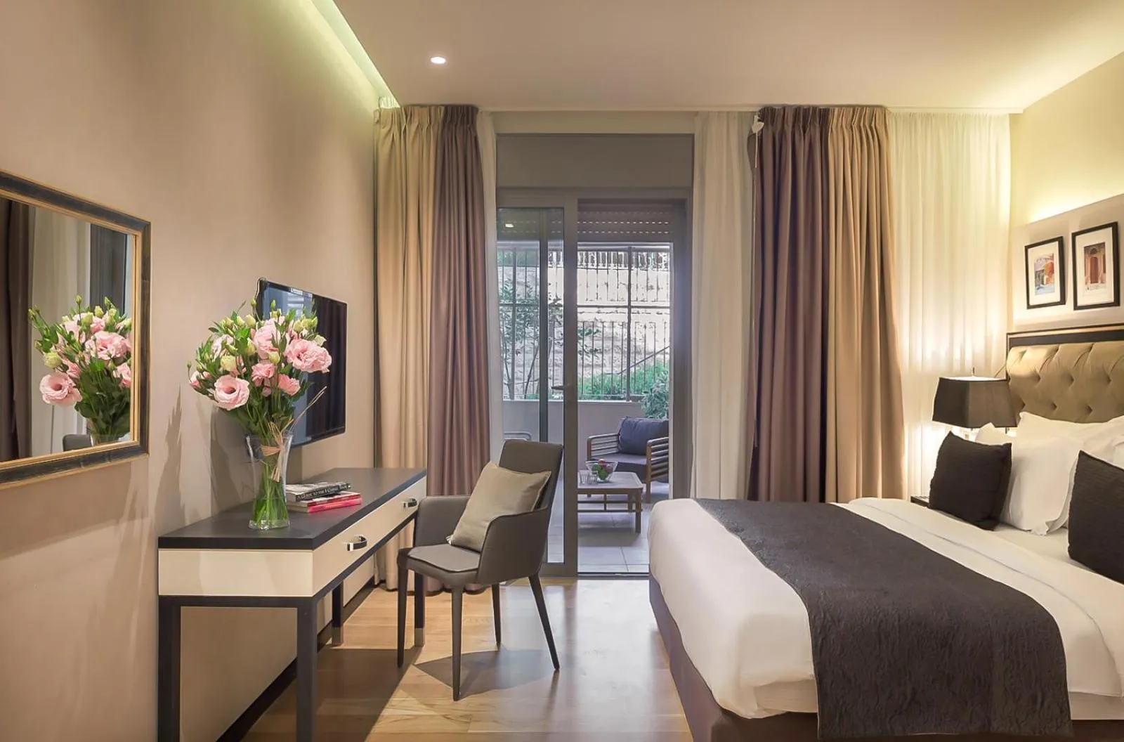 Photo of the whole room, Bed in Stay Kook Jerusalem