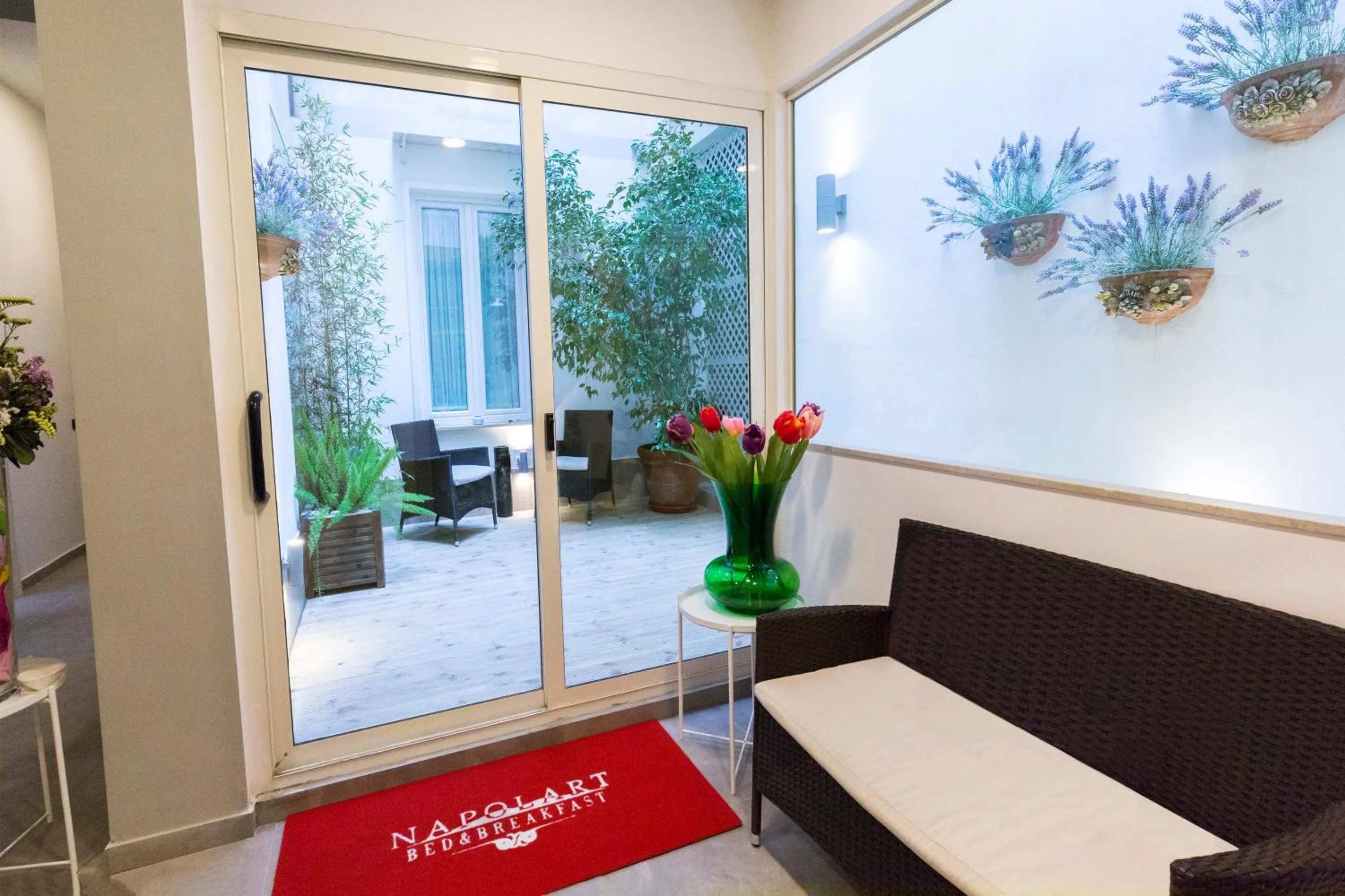 Area and facilities in Napolart