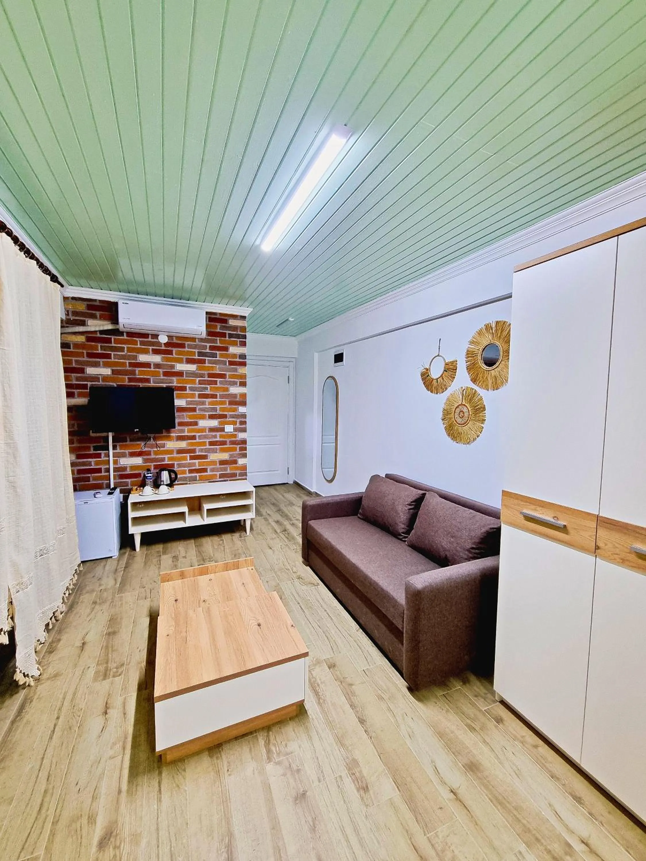 TV and multimedia in Paradise İmroz Butik Otel