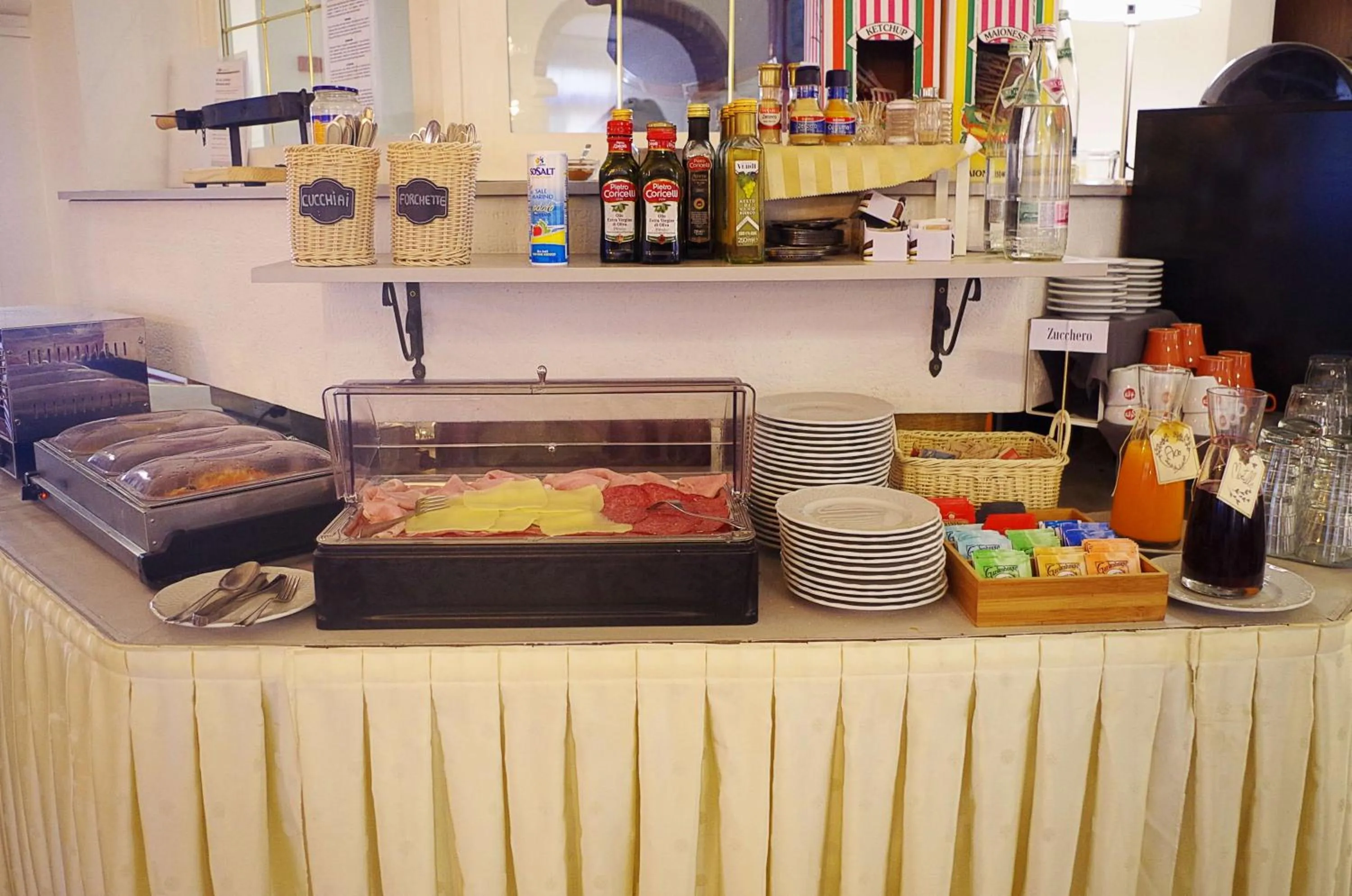 Breakfast in Hotel Vergilius