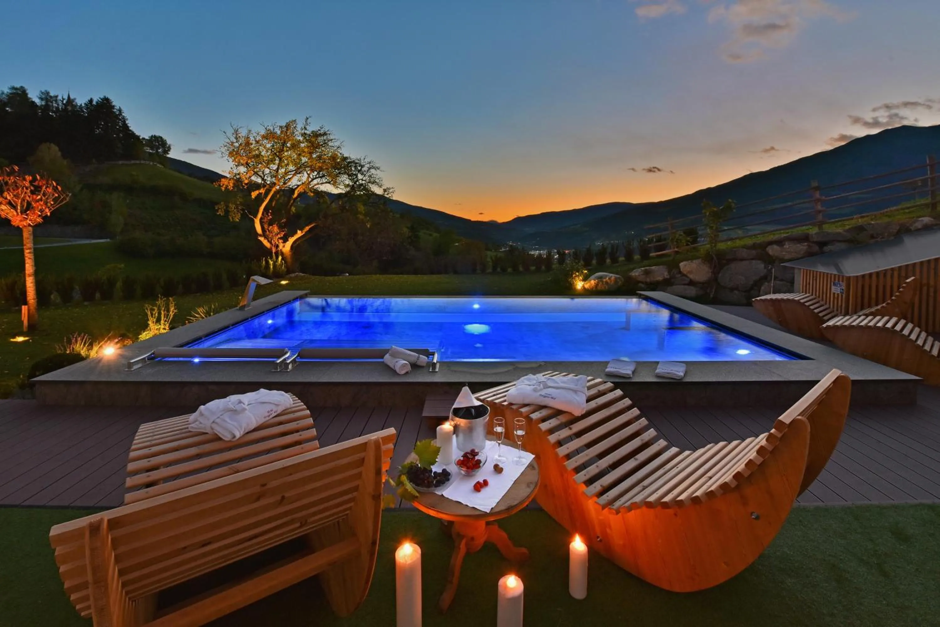 Pool view in Hotel Torgglerhof