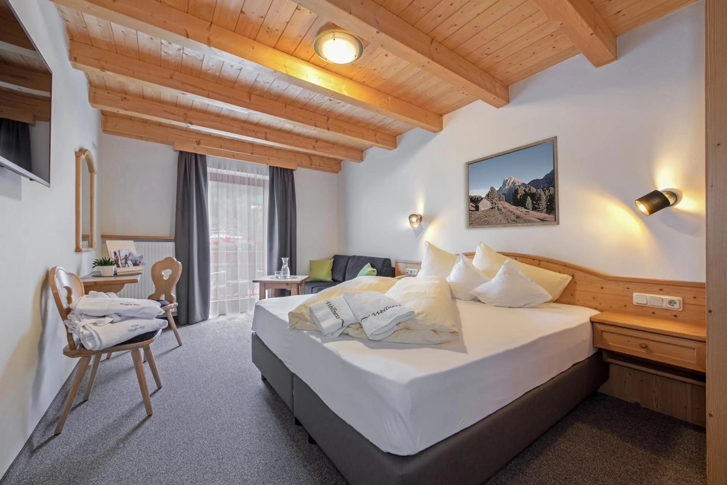 Bed in Hotel Torgglerhof