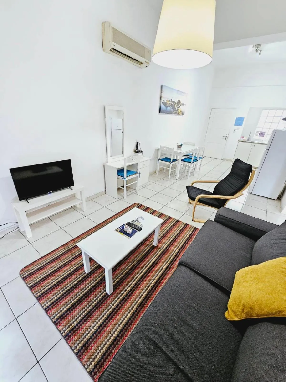 TV and multimedia in Stephanie City Apartments