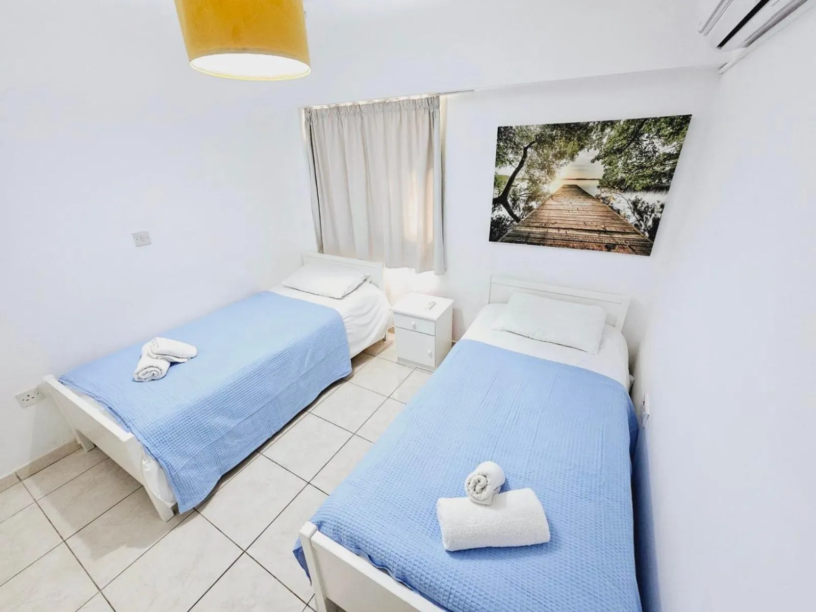 Bedroom, Bed in Stephanie City Apartments