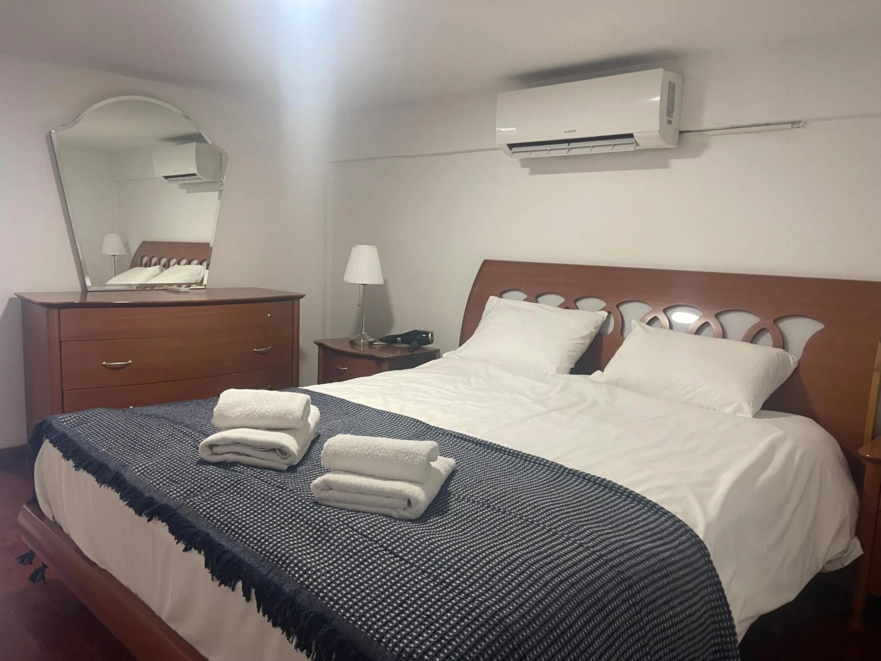 Bed in Stephanie City Apartments