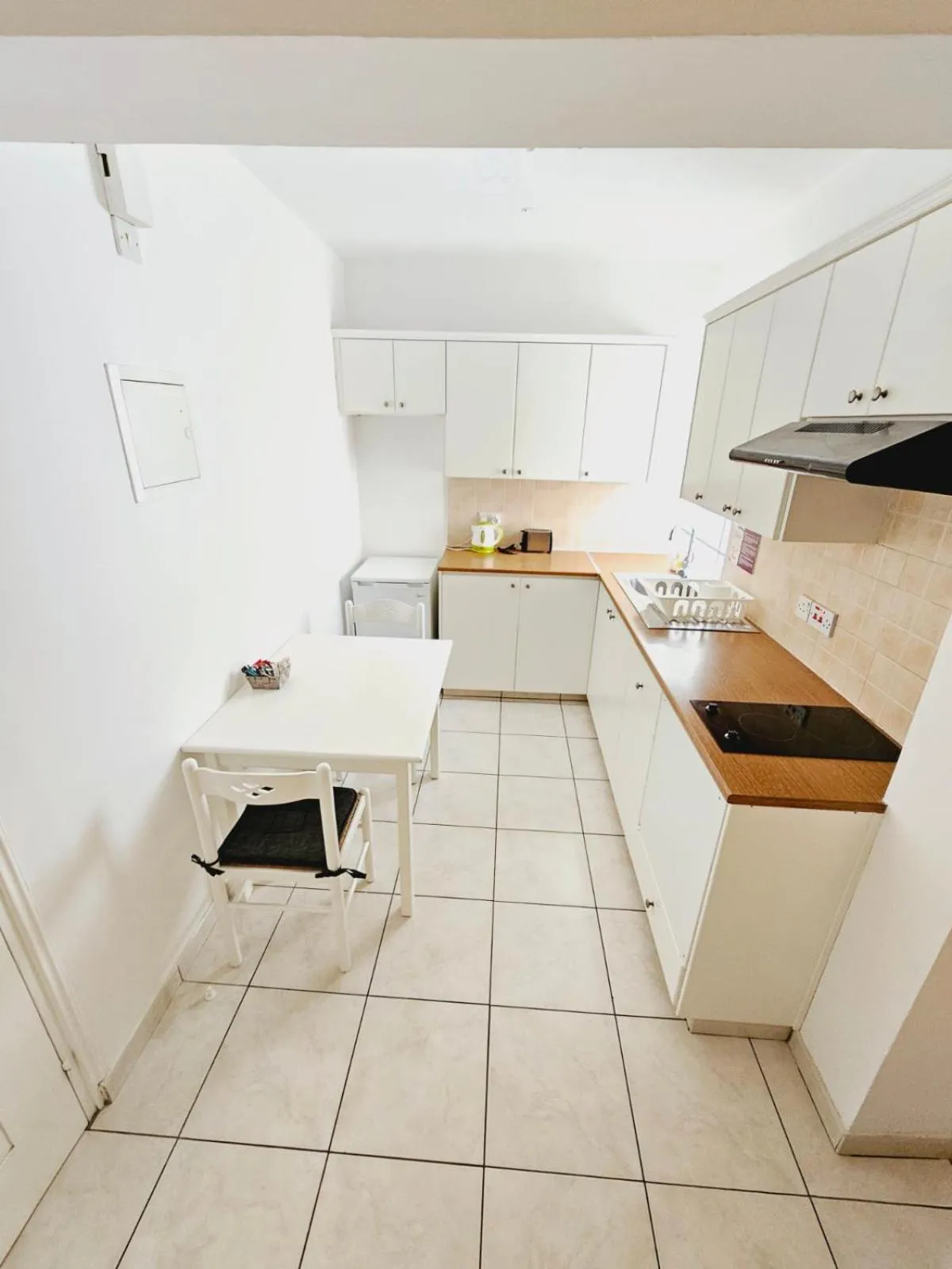 Kitchen or kitchenette in Stephanie City Apartments