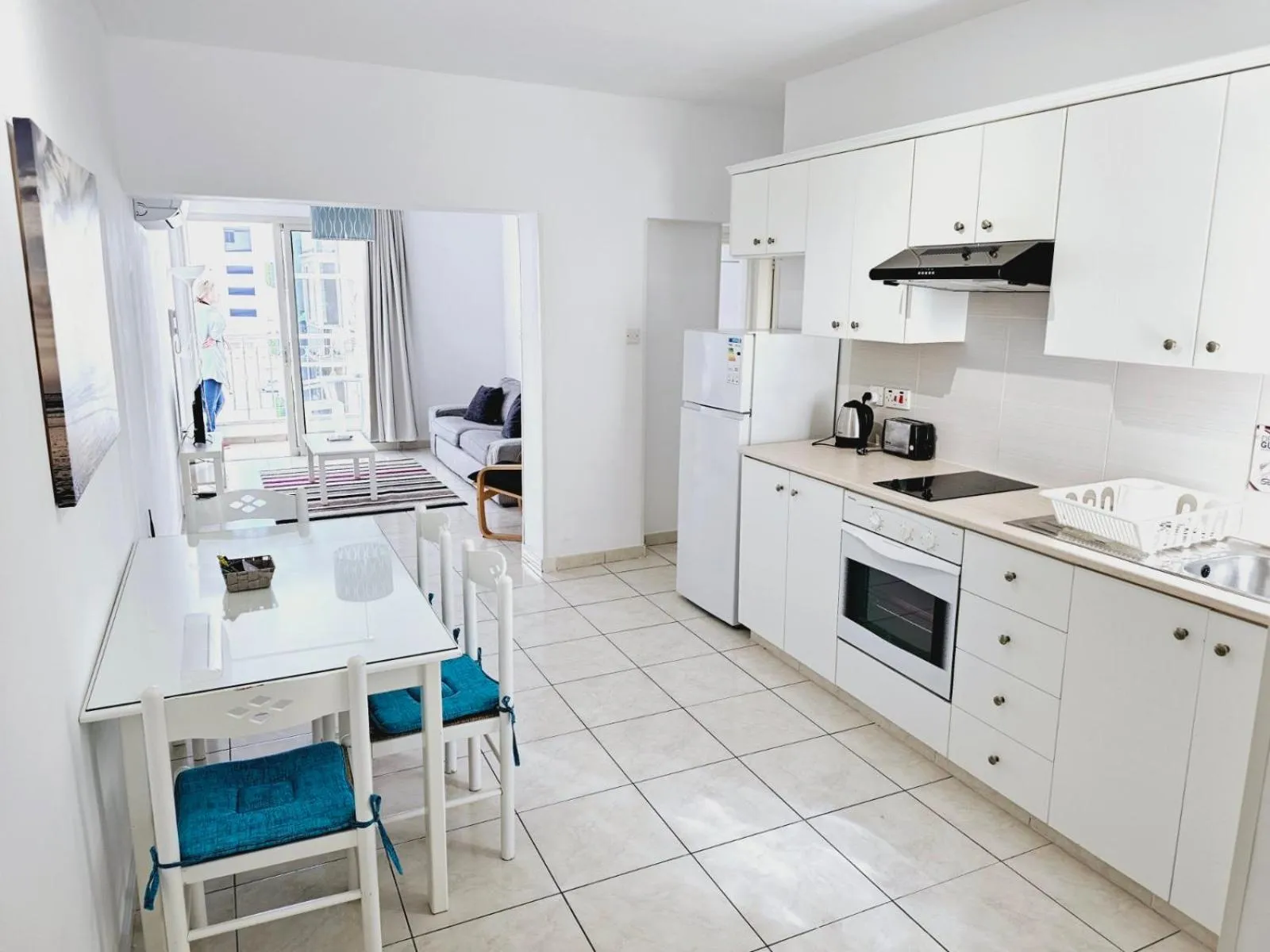 Kitchen or kitchenette in Stephanie City Apartments