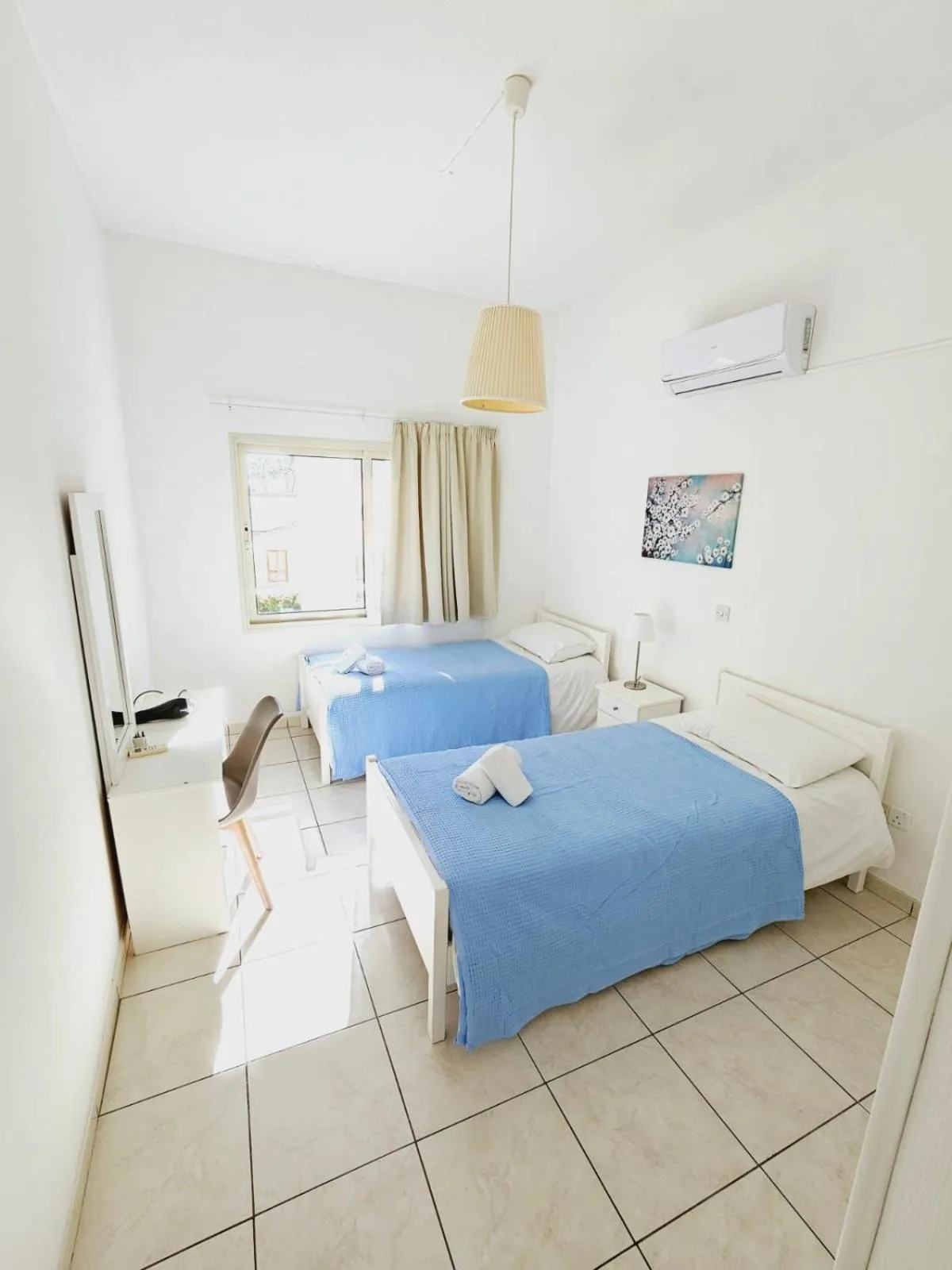 Bedroom, Bed in Stephanie City Apartments