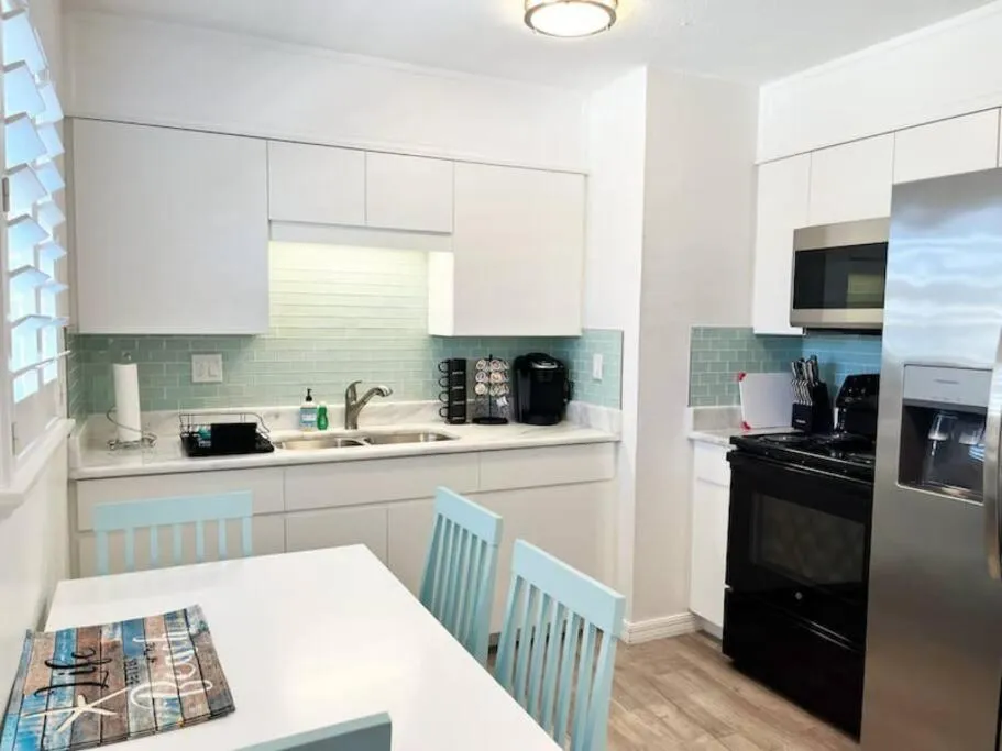 Modern Apartment - 3 of 4