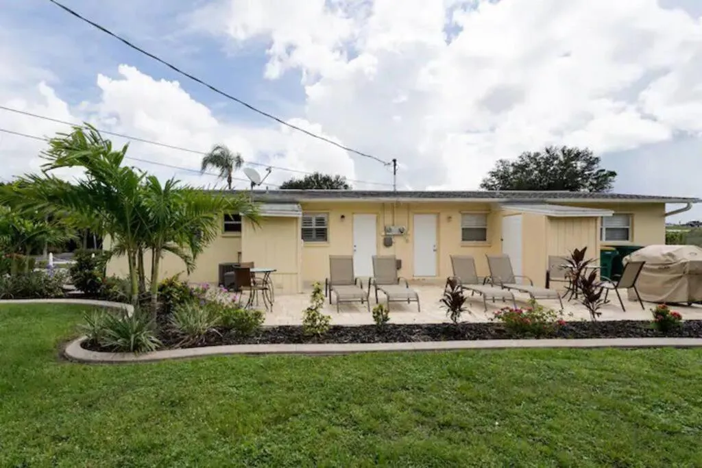 Modern Apartment - 3 of 4