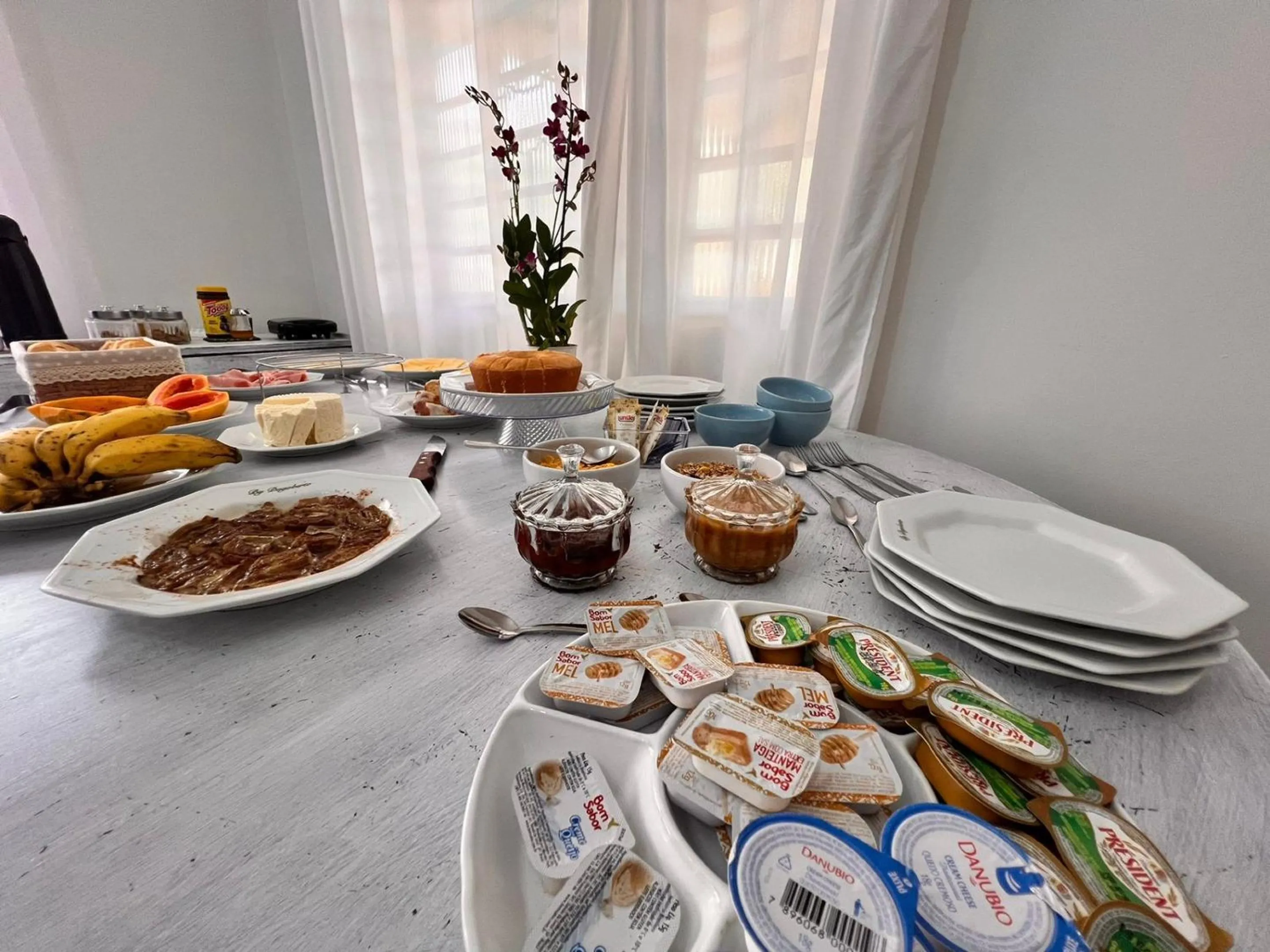 Food and drinks in Residencia Dago Suítes