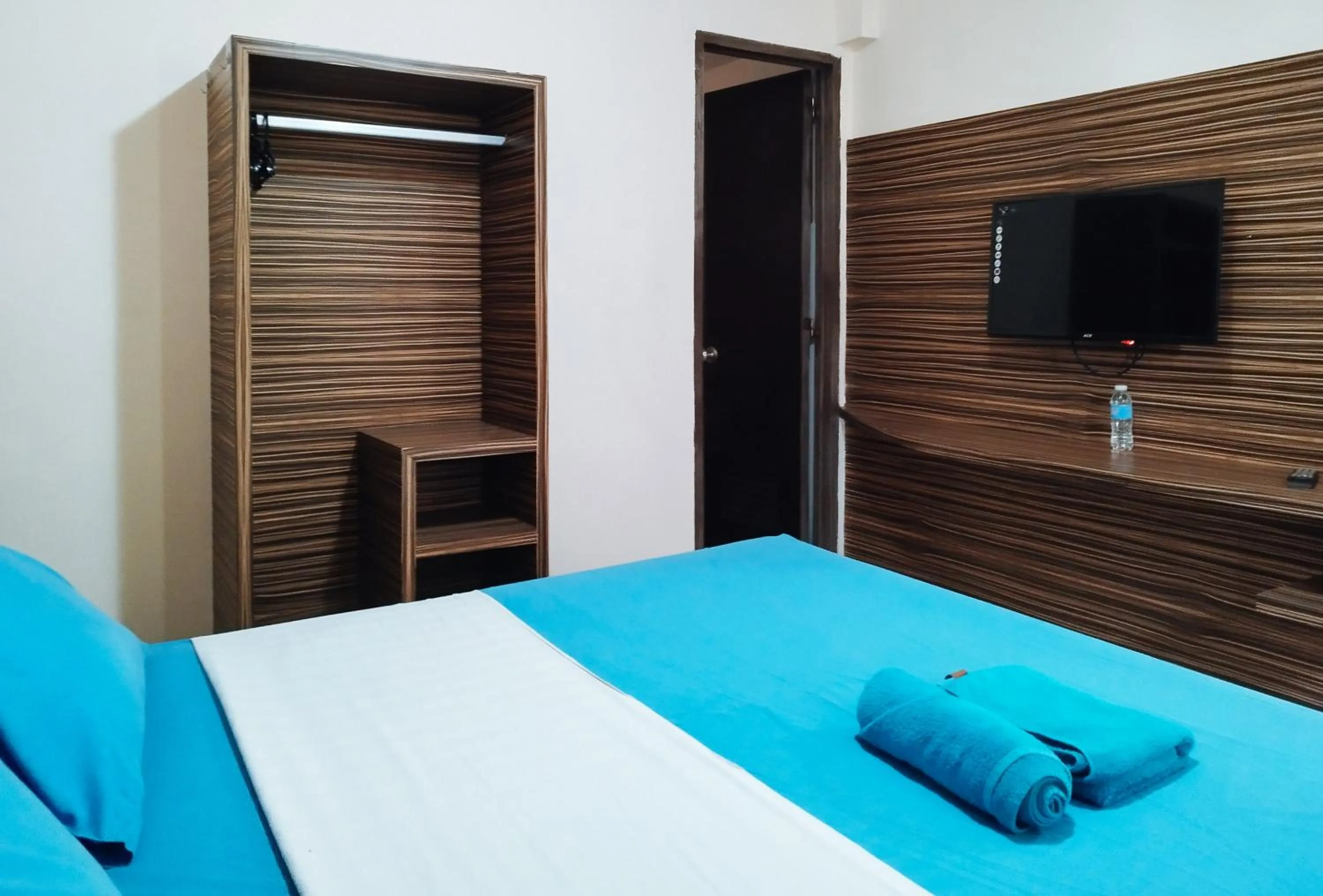 Bed in RedDoorz at Sir G Hotel D'Mall Boracay