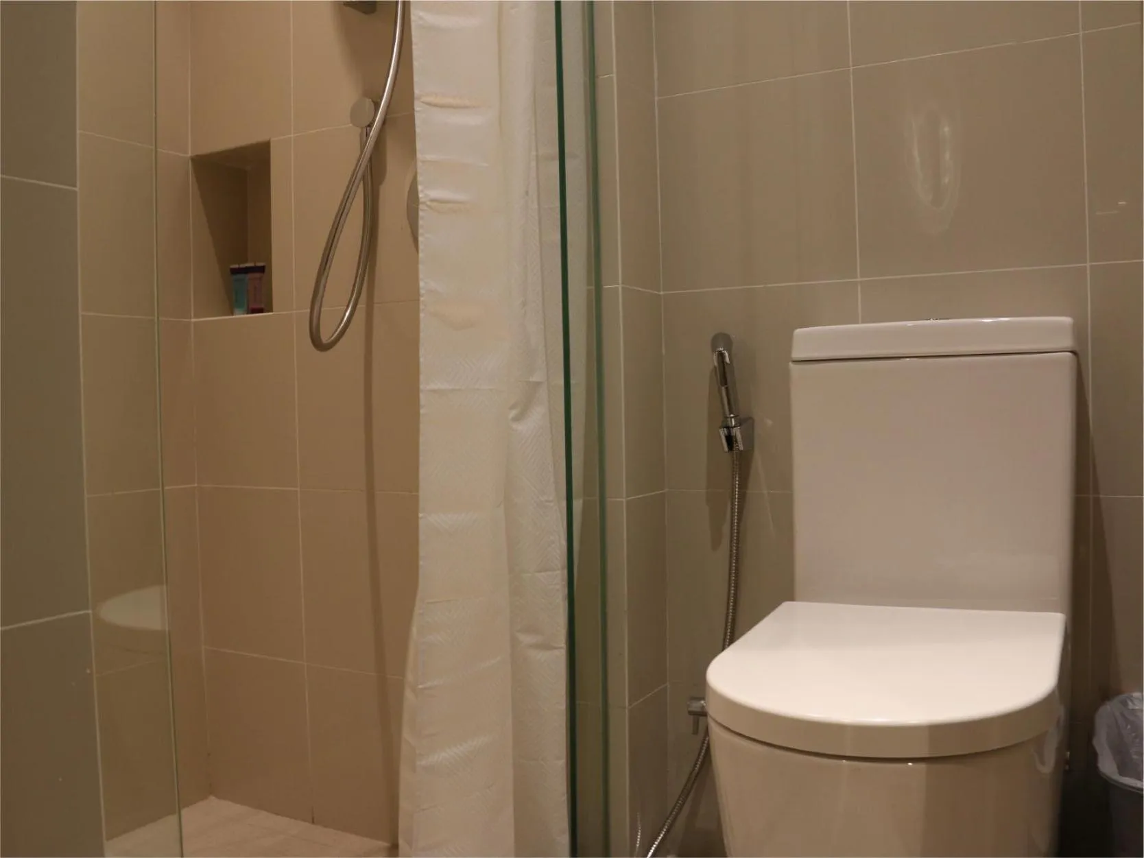 Bathroom in Aqueen Prestige Hotel Jalan Besar