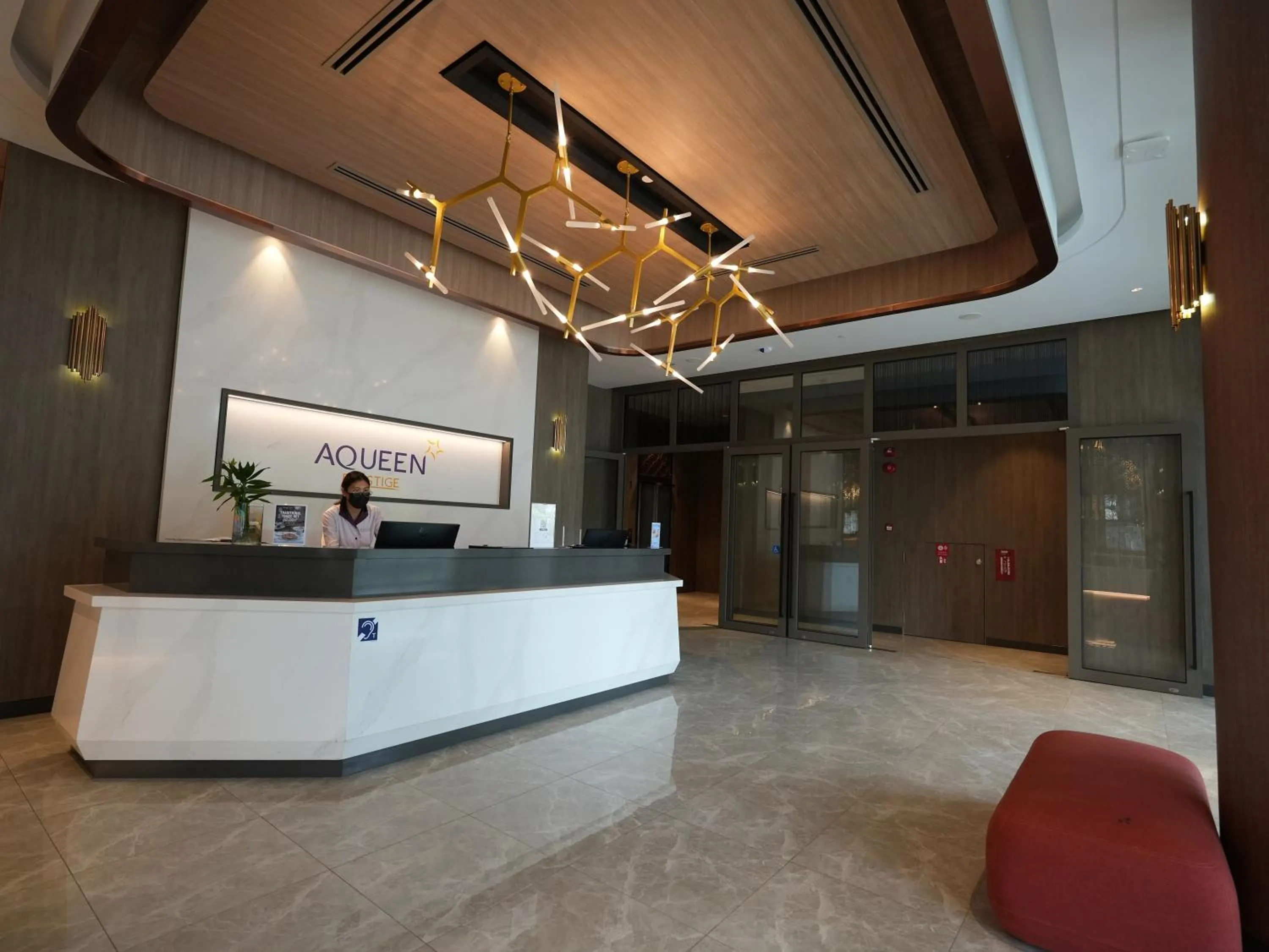 Lobby or reception in Aqueen Prestige Hotel Jalan Besar