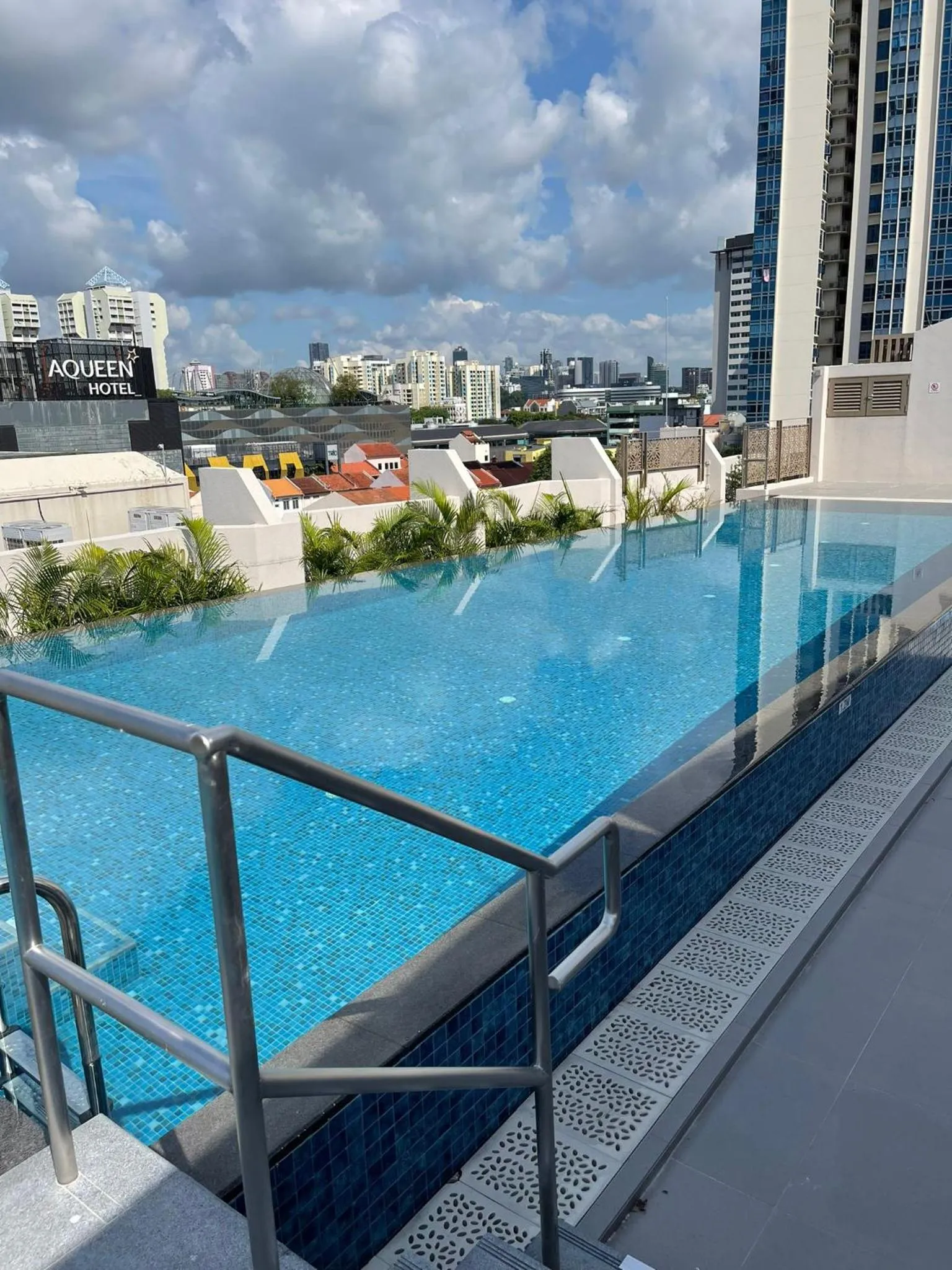 Swimming pool in Aqueen Prestige Hotel Jalan Besar
