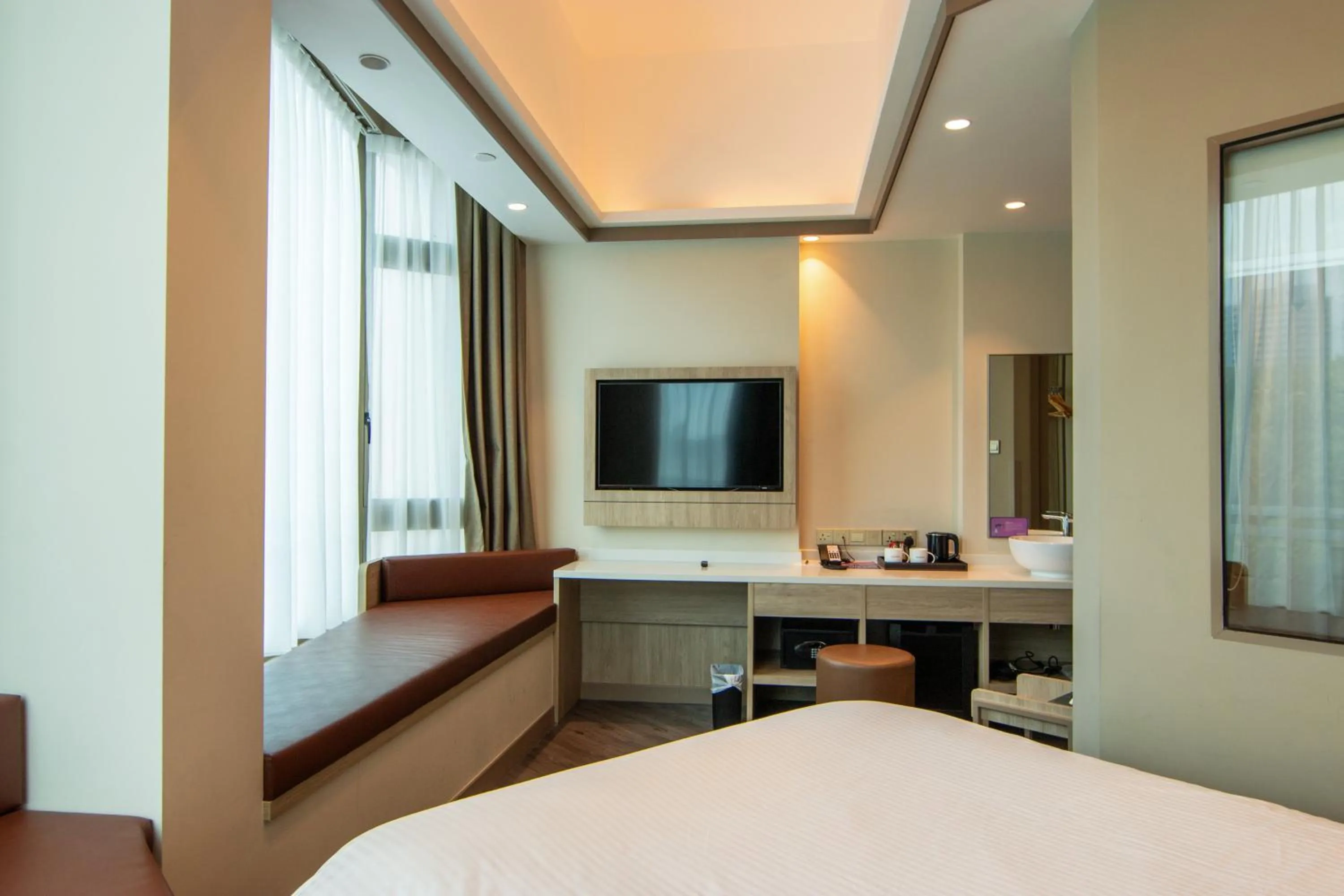 Bedroom, Bed in Aqueen Prestige Hotel Jalan Besar