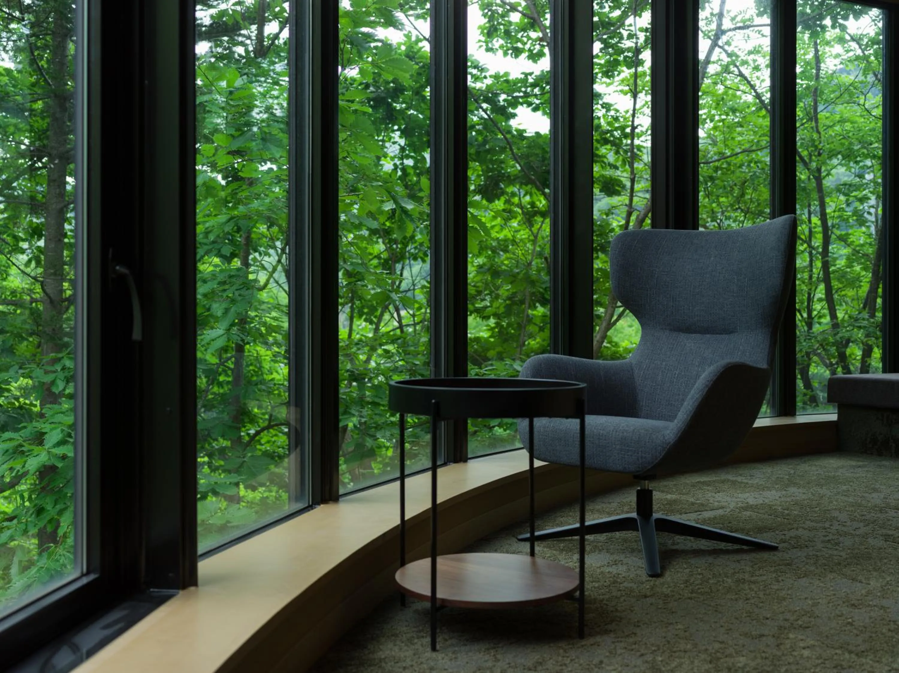 Seating area in Suigan