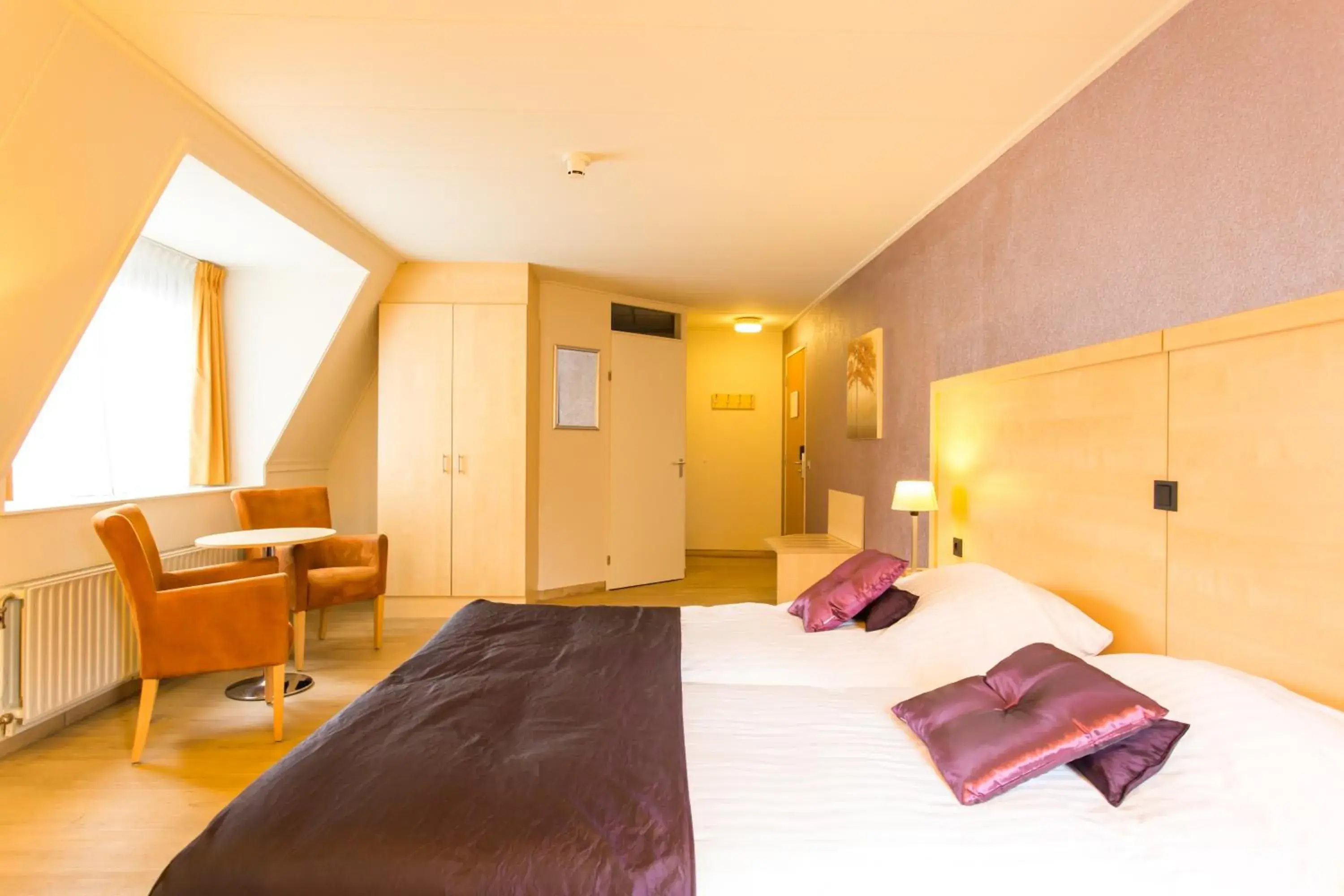 Standard Double or Twin Room in Brinkhotel Standard Double or Twin Room in Brinkhotel