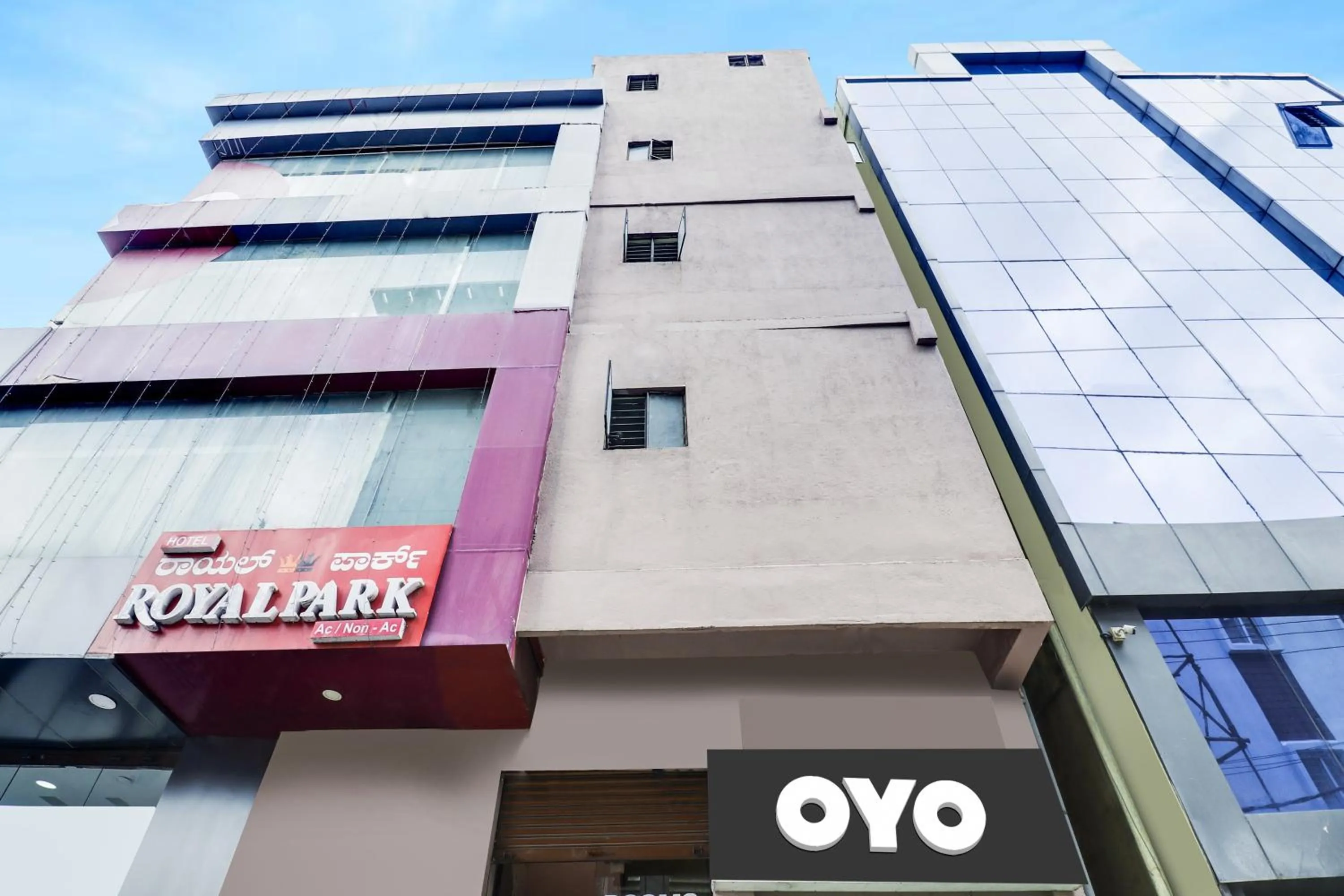 Facade/entrance in Hotel O Royal Galaxy