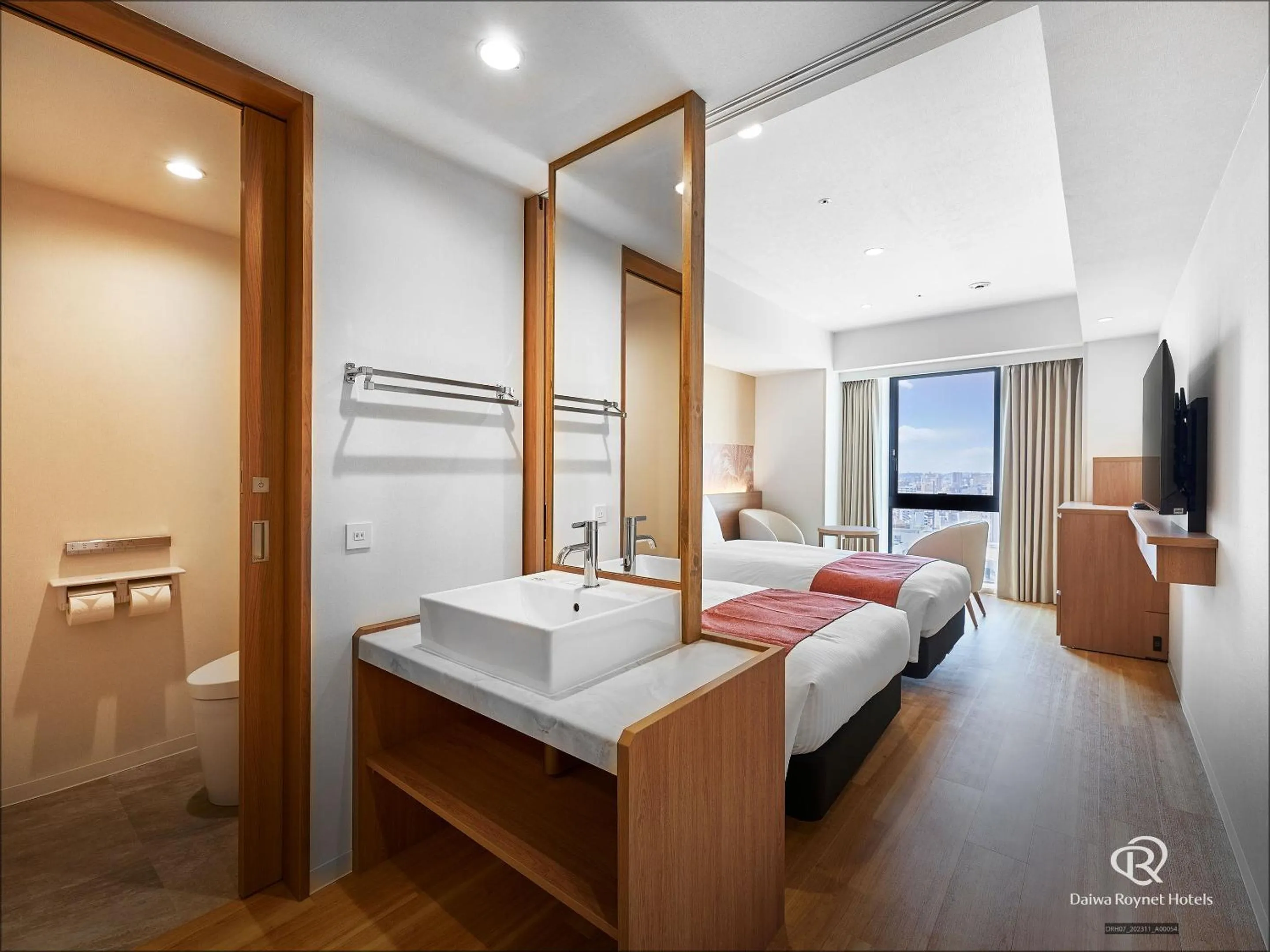 Bedroom, Bed in Daiwa Roynet Hotel NAHA-OMOROMACHI PREMIER