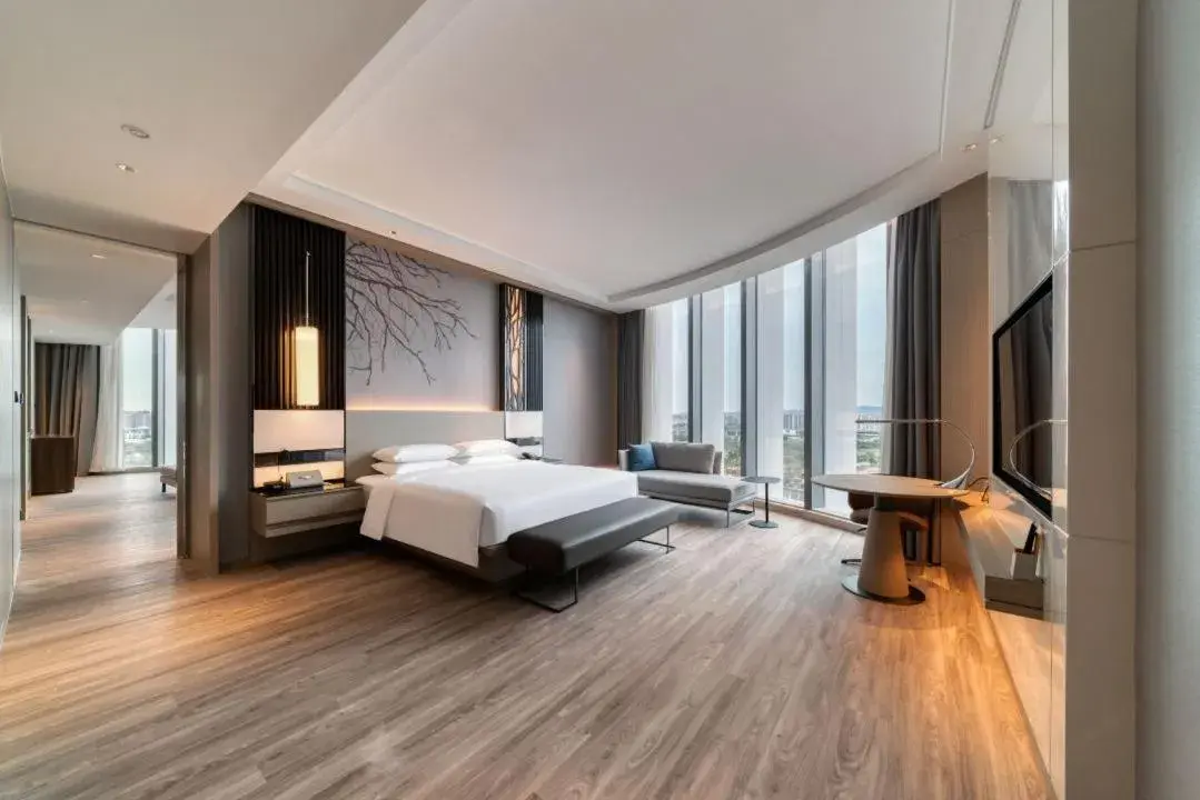 One-Bedroom King Suite with City View in Courtyard by Marriott Hangzhou Xihu One-Bedroom King Suite with City View in Courtyard by Marriott Hangzhou Xihu