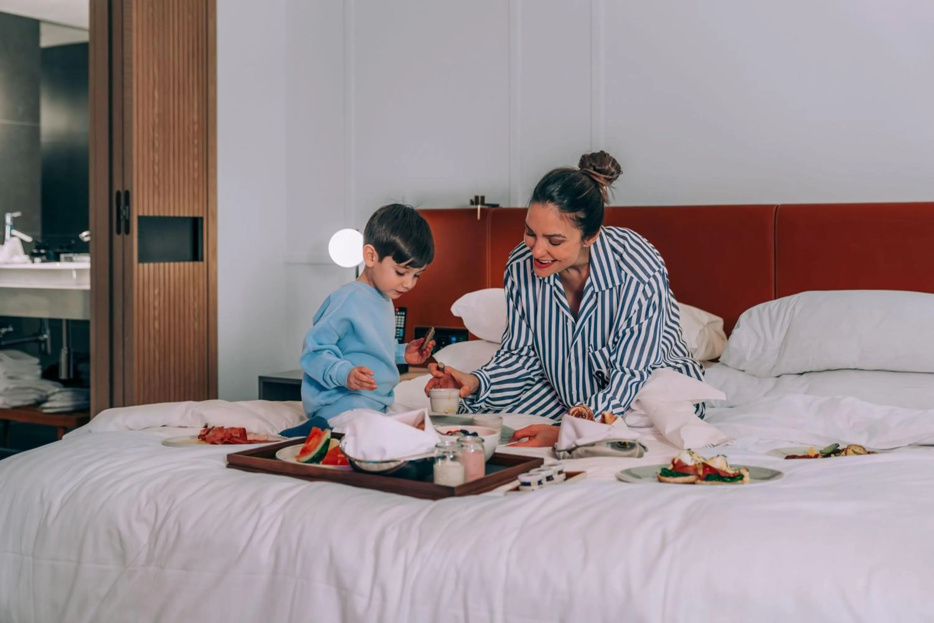 Breakfast, Bed in Munich Marriott Hotel City West