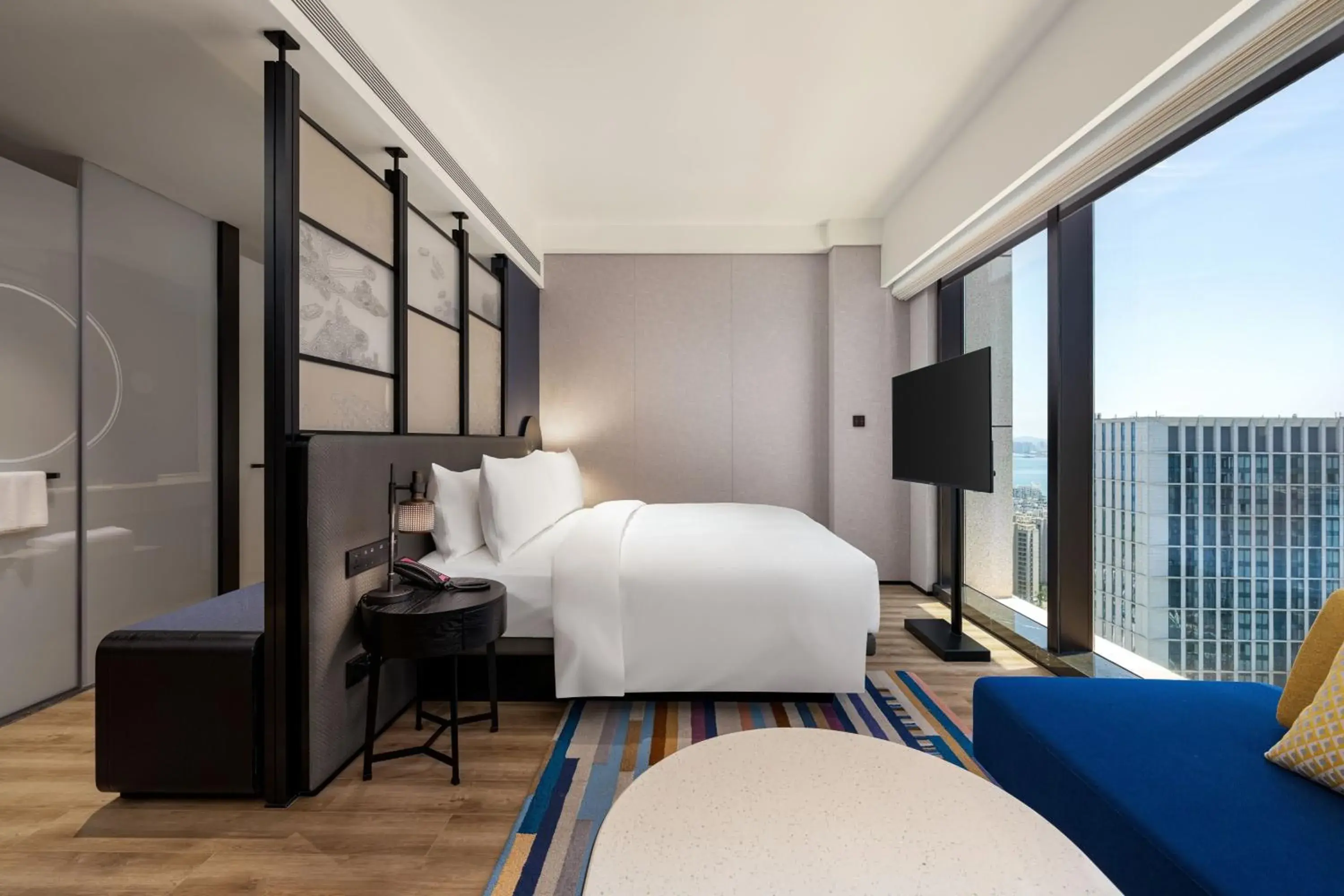 Premium King Room with City View in Aloft Yantai Premium King Room with City View in Aloft Yantai
