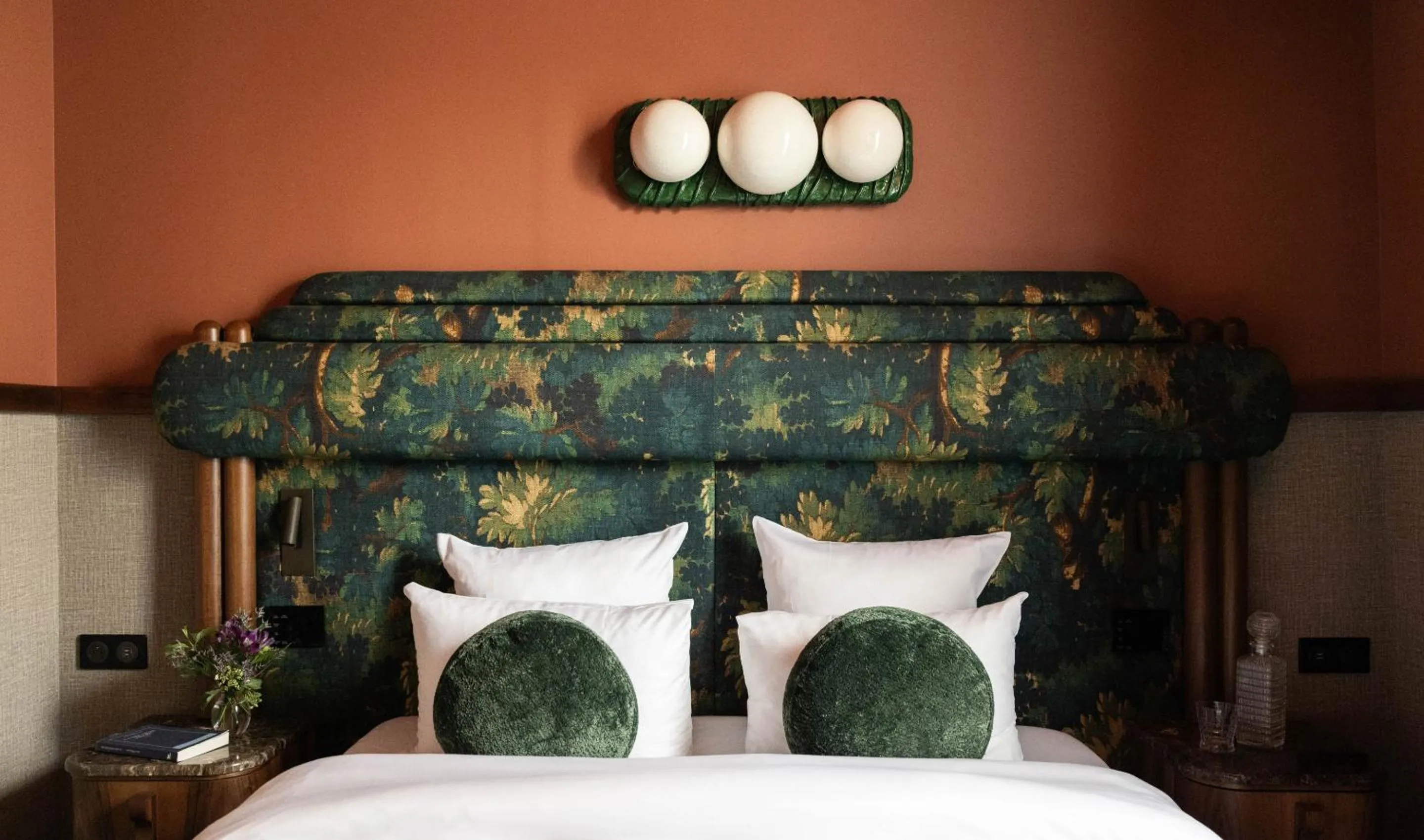 Bedroom, Bed in 1.75 Paris La Trêve