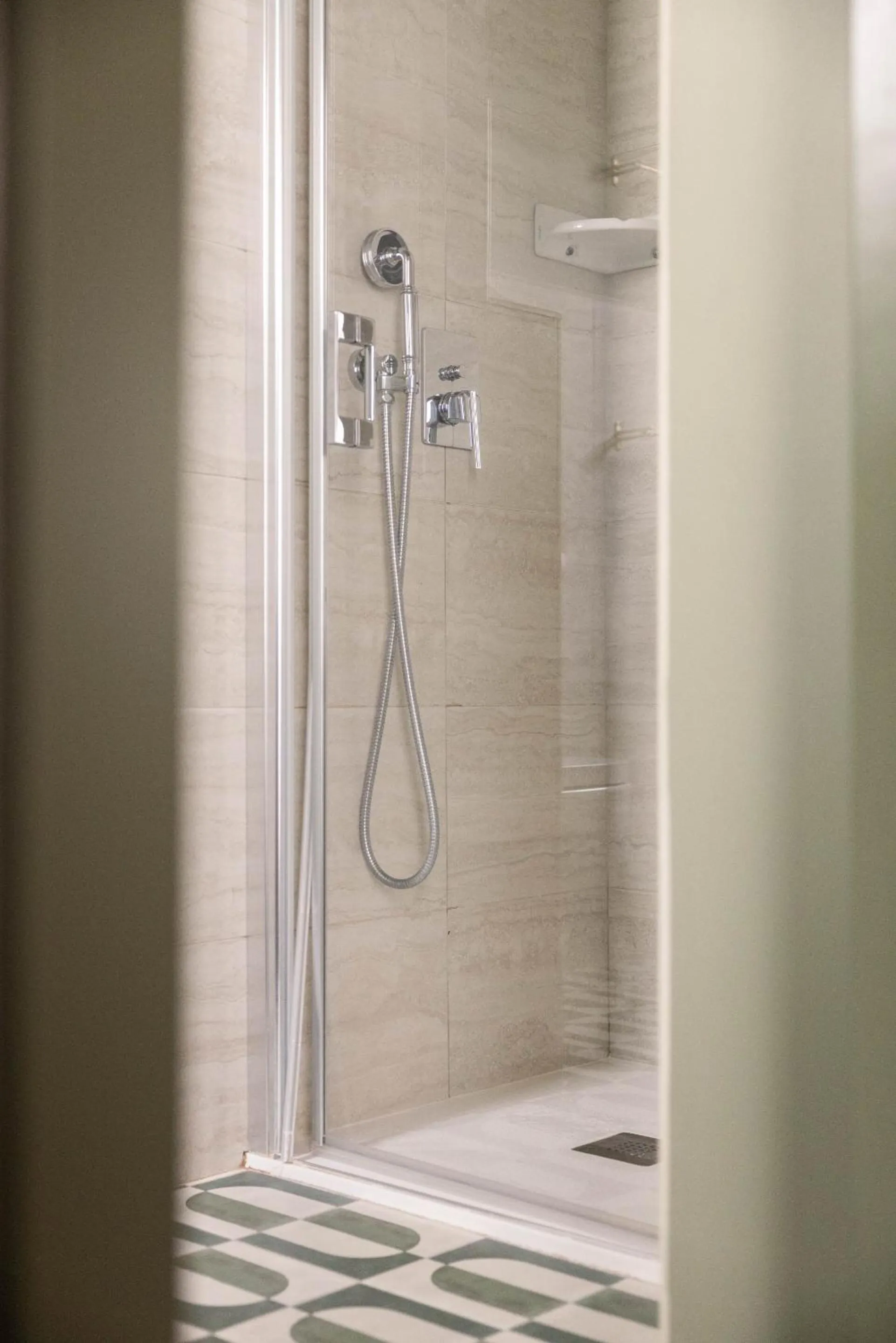 Bathroom in 1.75 Paris La Trêve