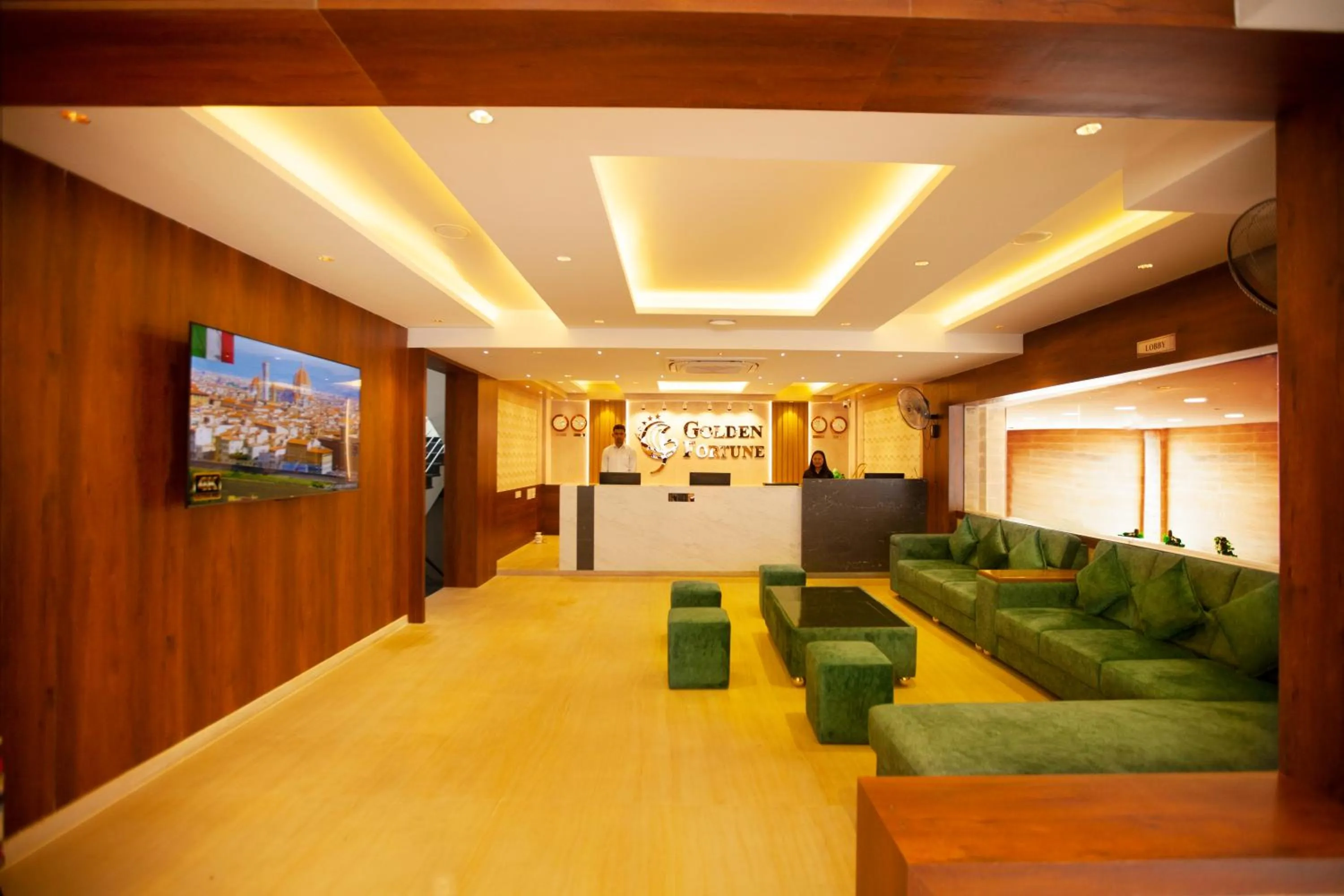 Seating area in Golden Fortune Inn Hotel