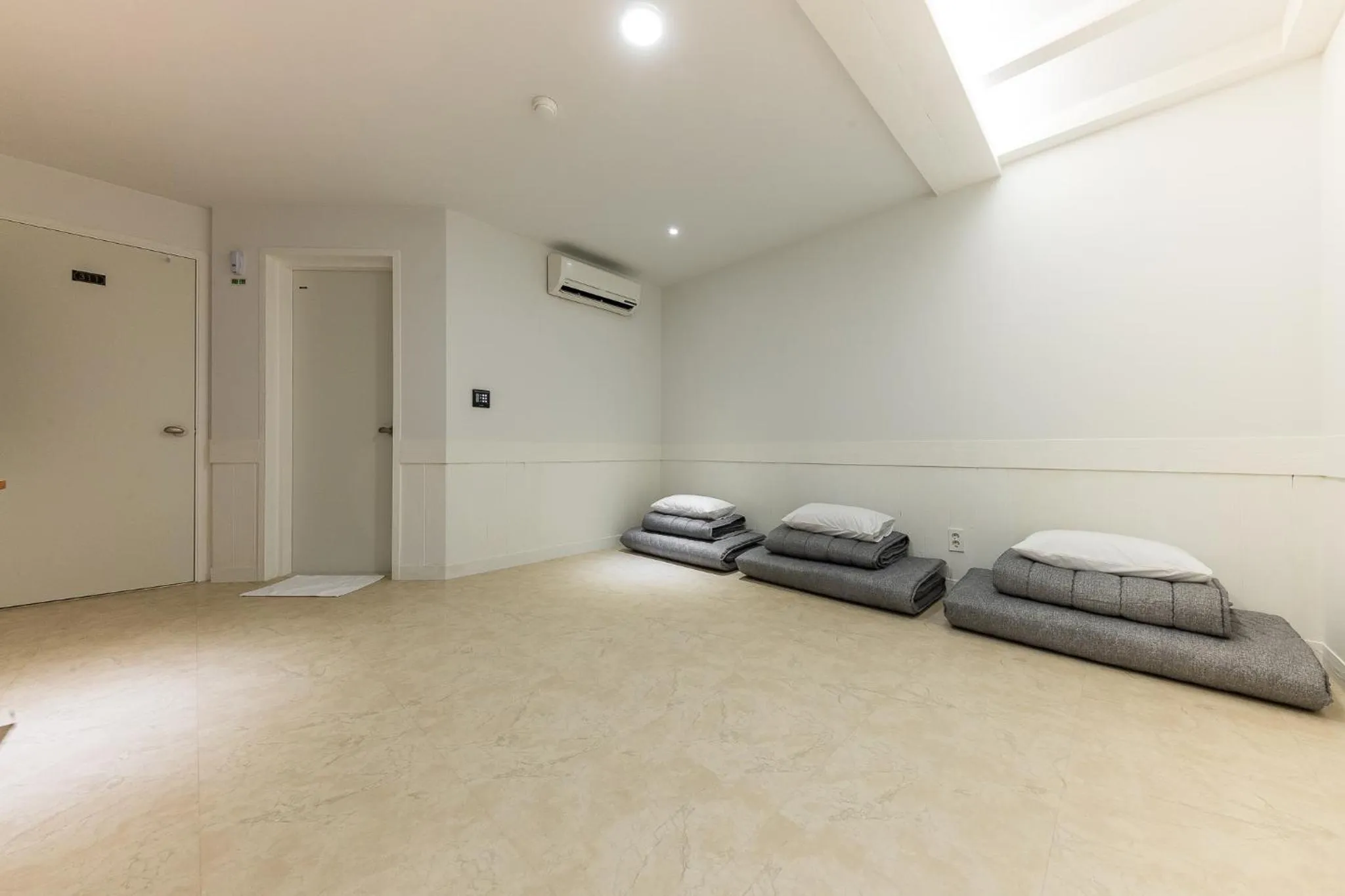 Bedroom in Eumseong Hotel Luem