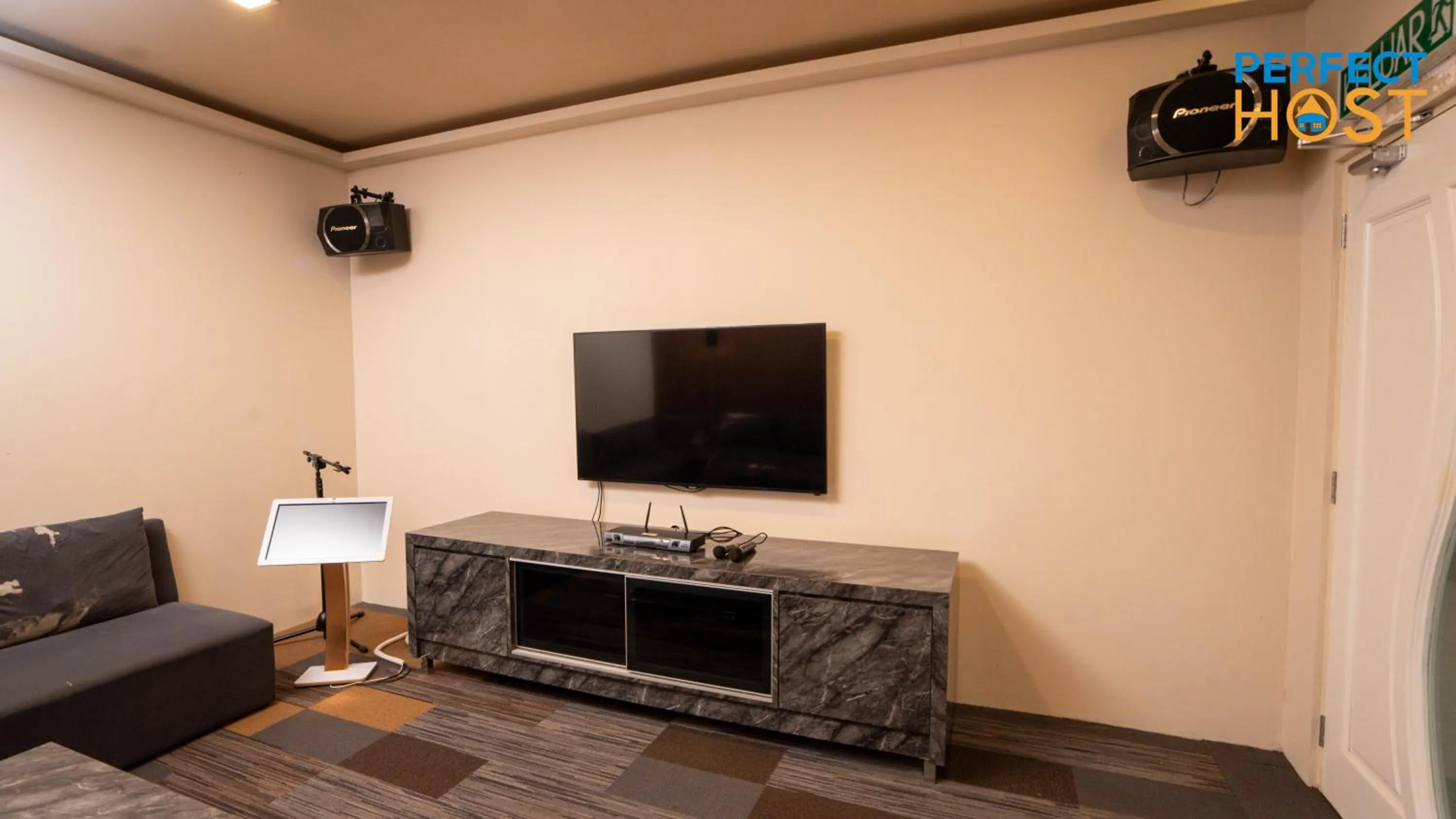 Karaoke in Damai Laut Escape by Perfect Host