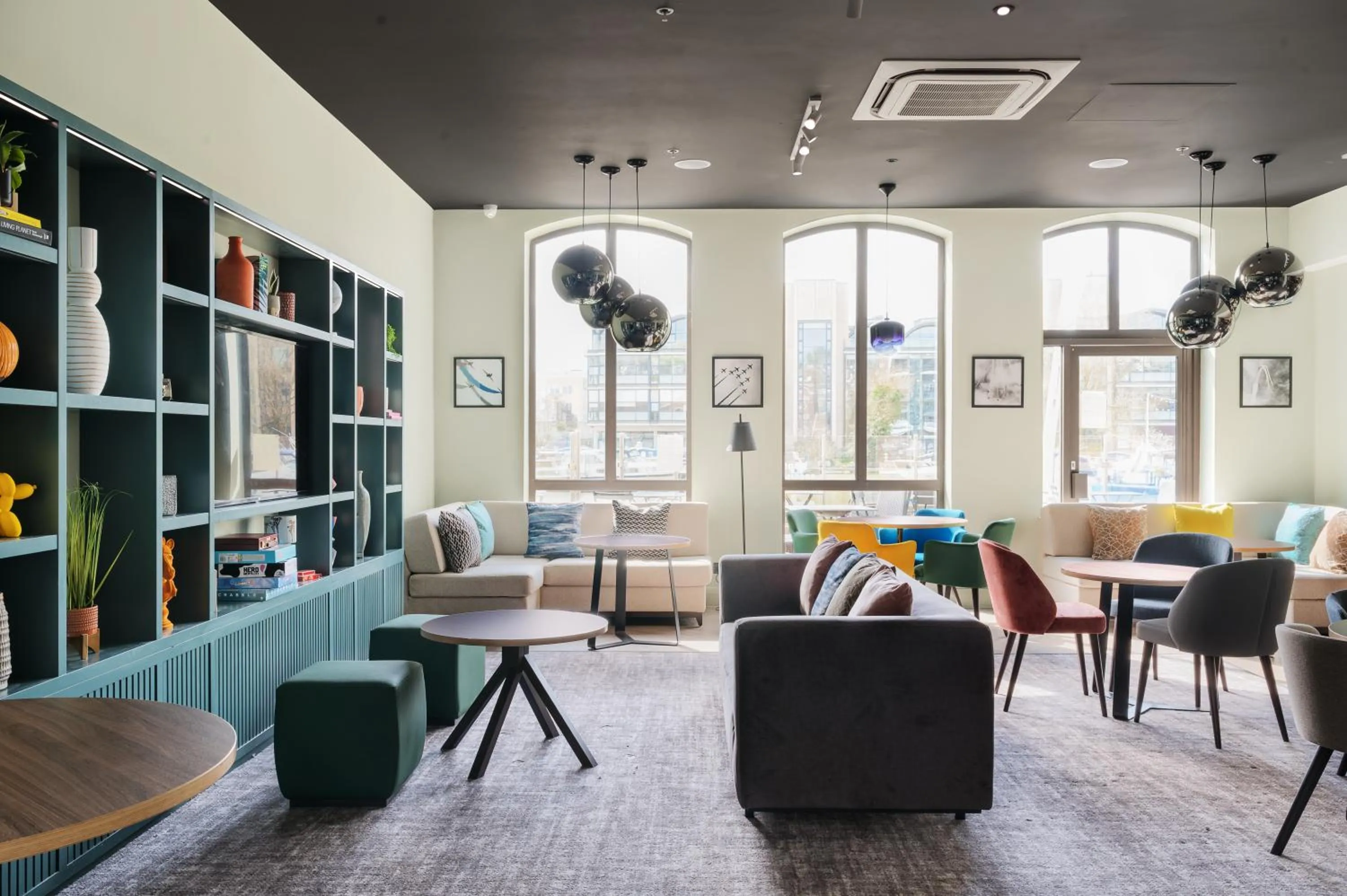 Restaurant/places to eat in Holiday Inn Lincoln by IHG