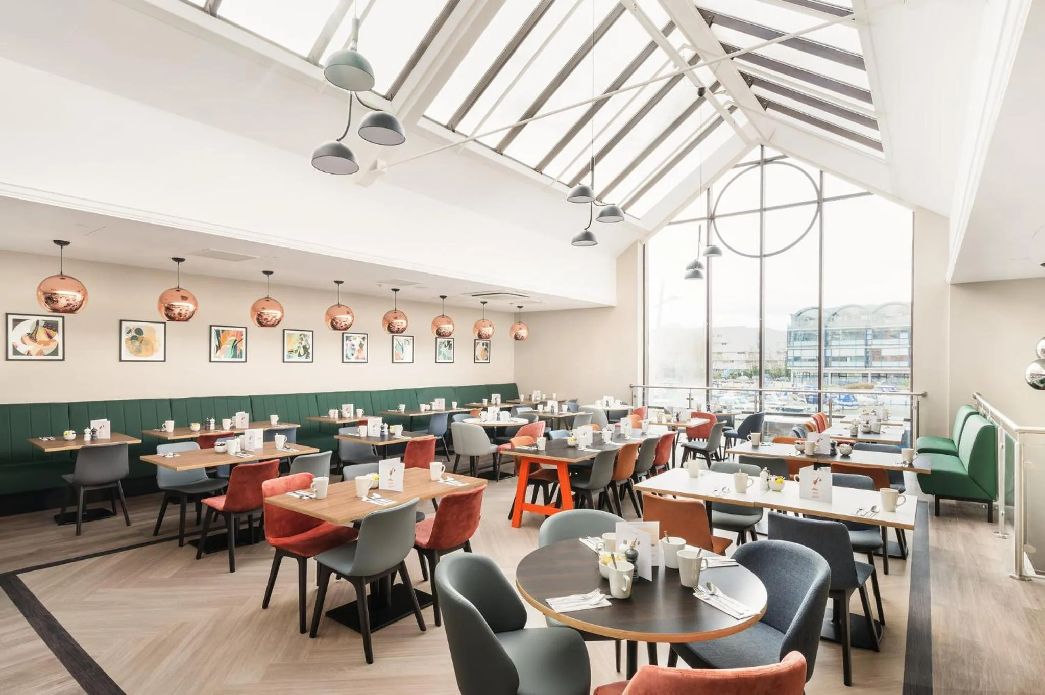 Restaurant/places to eat in Holiday Inn Lincoln by IHG