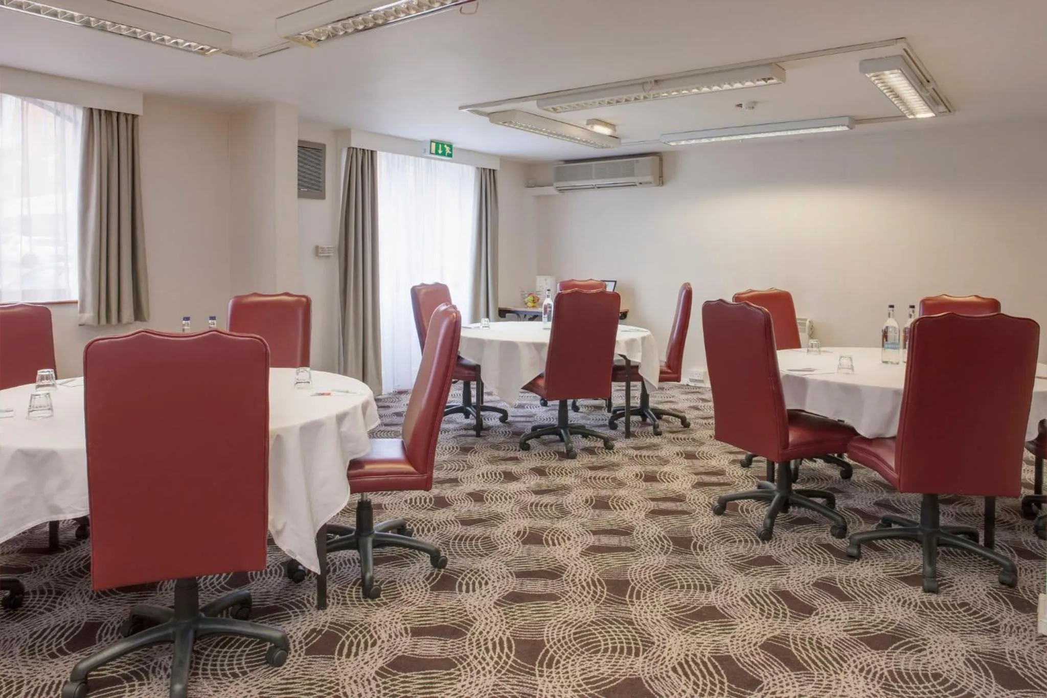 Meeting/conference room in Holiday Inn Lincoln by IHG