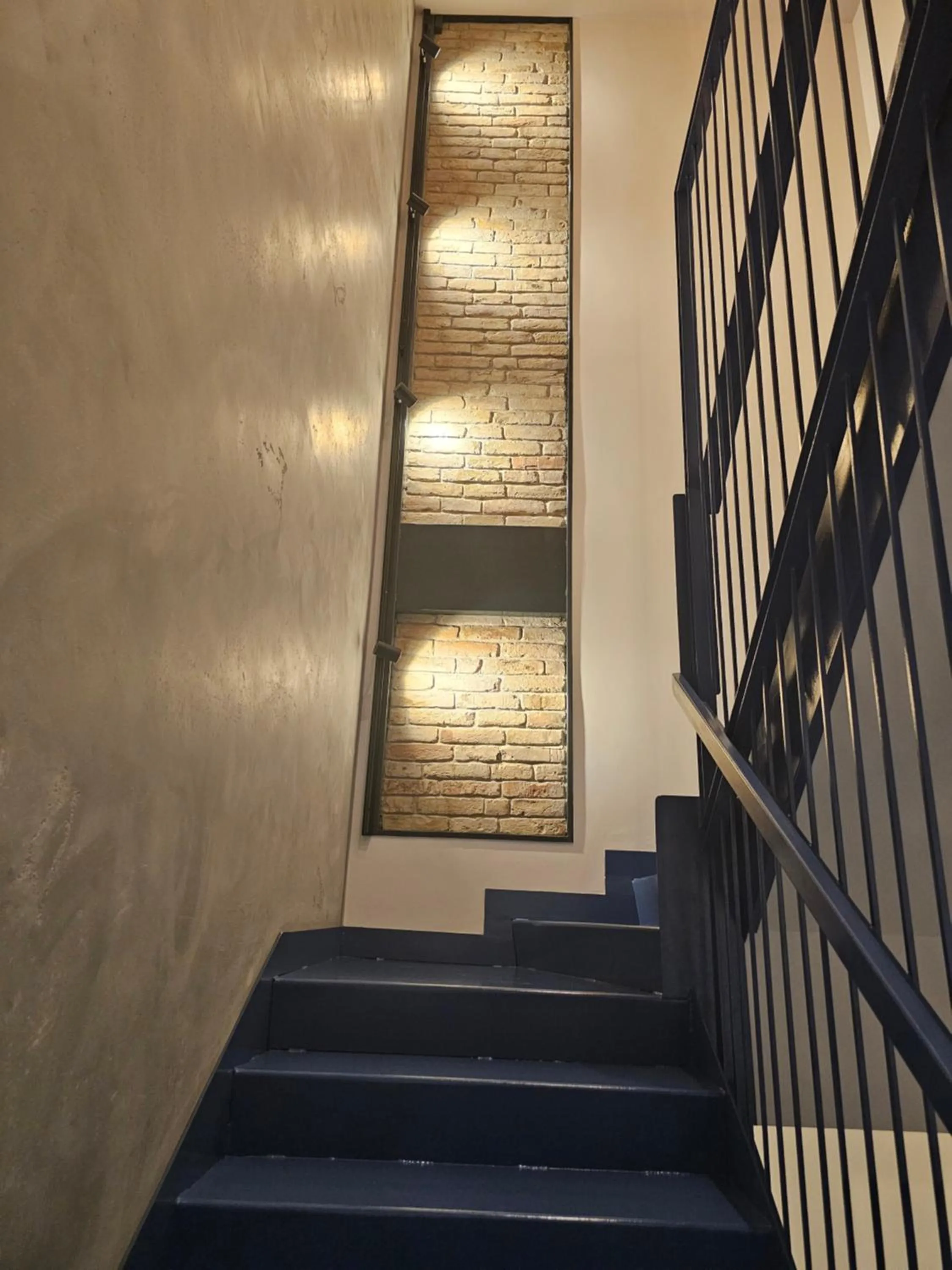 Text overlay in Rosetti One