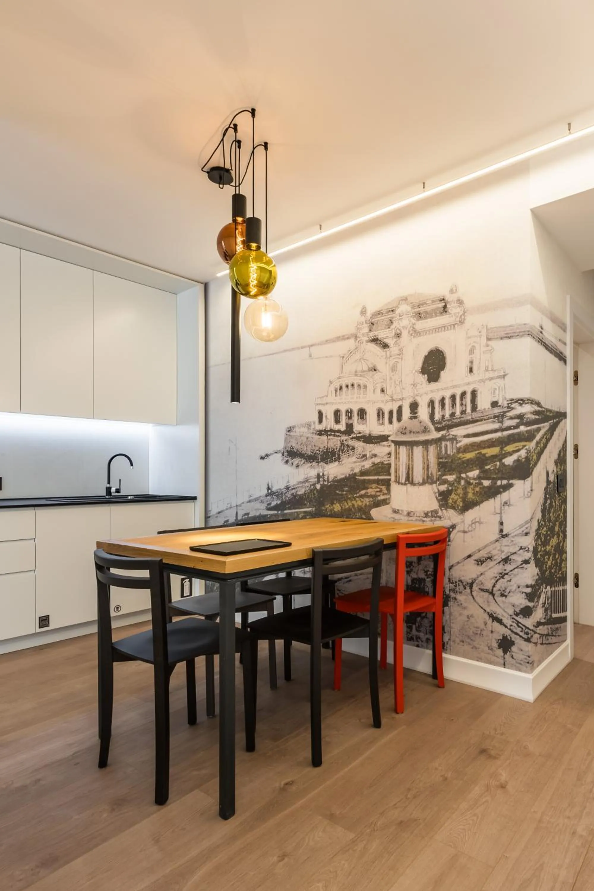 Dining area in Rosetti One