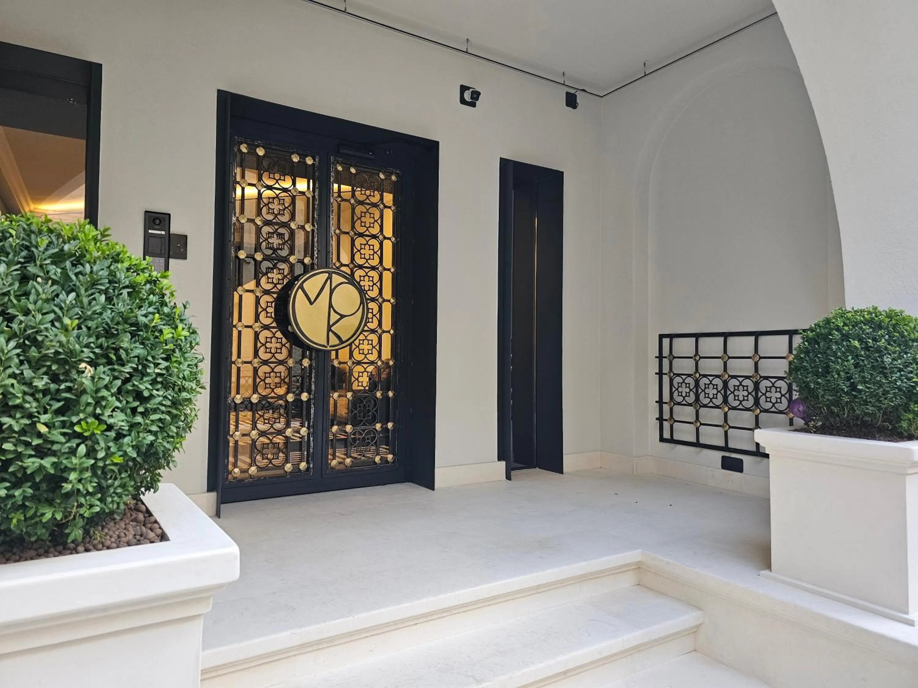 Facade/entrance in Rosetti One