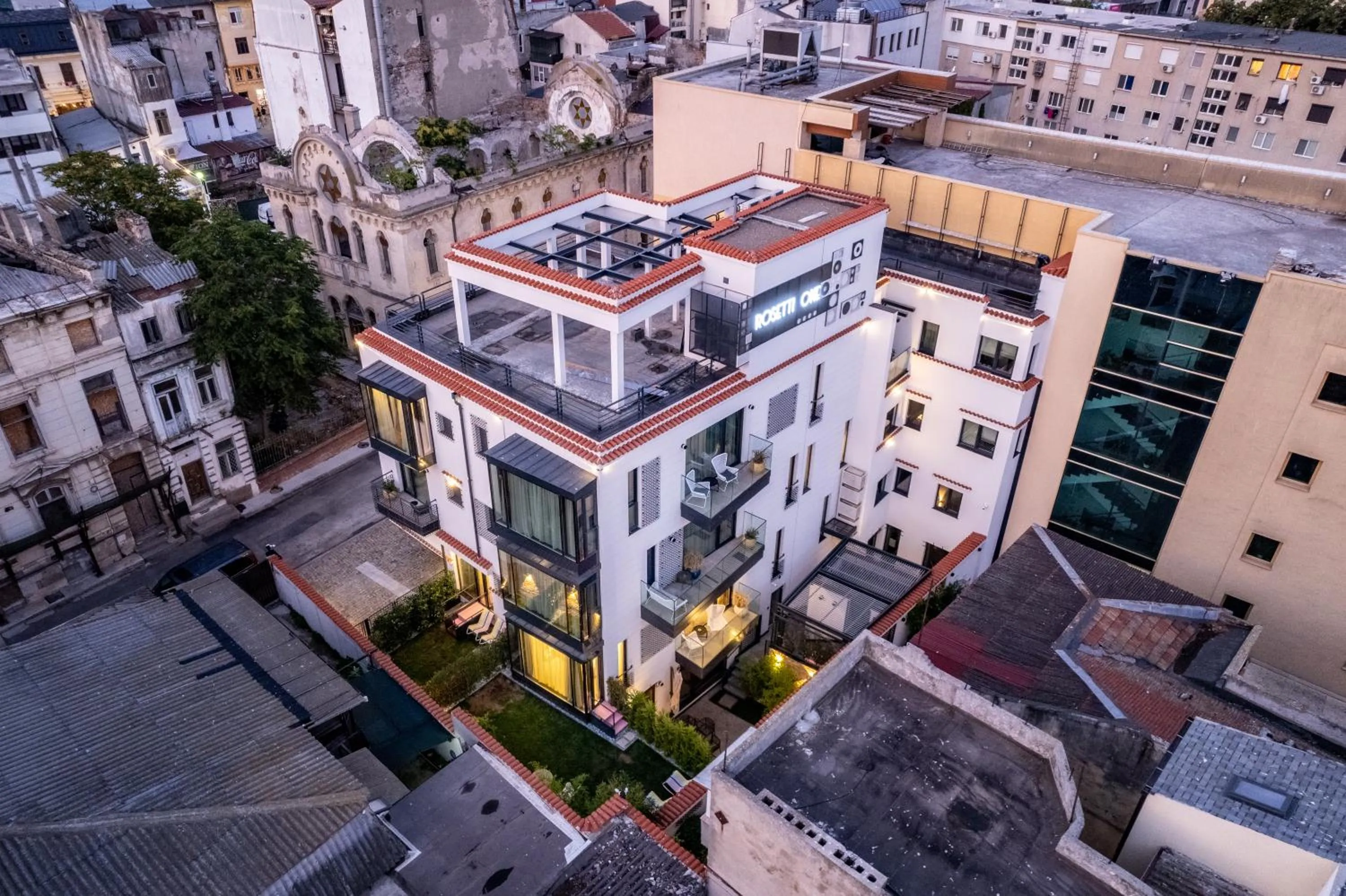 Property building in Rosetti One