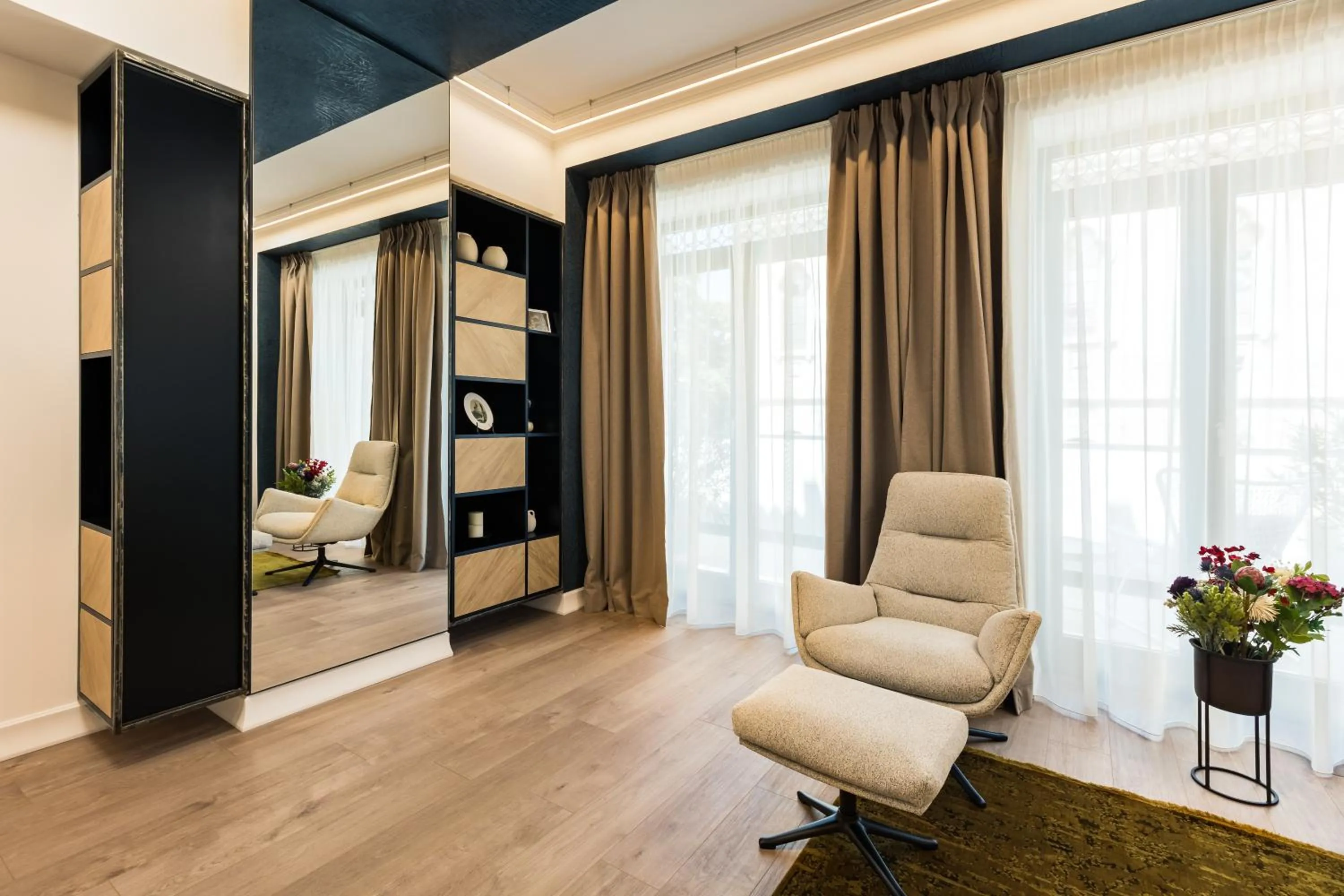 Living room in Rosetti One