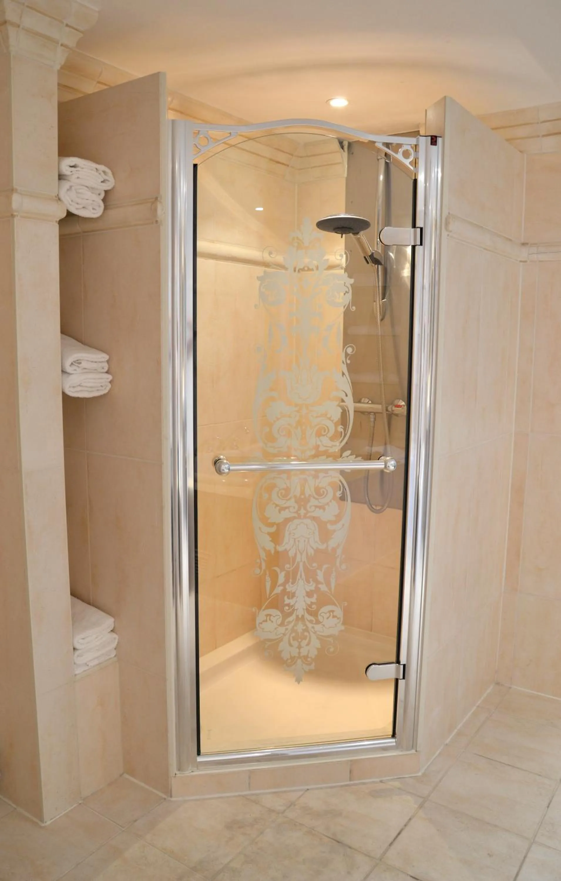 Shower in Fletcher Hotel - Restaurant Heiloo