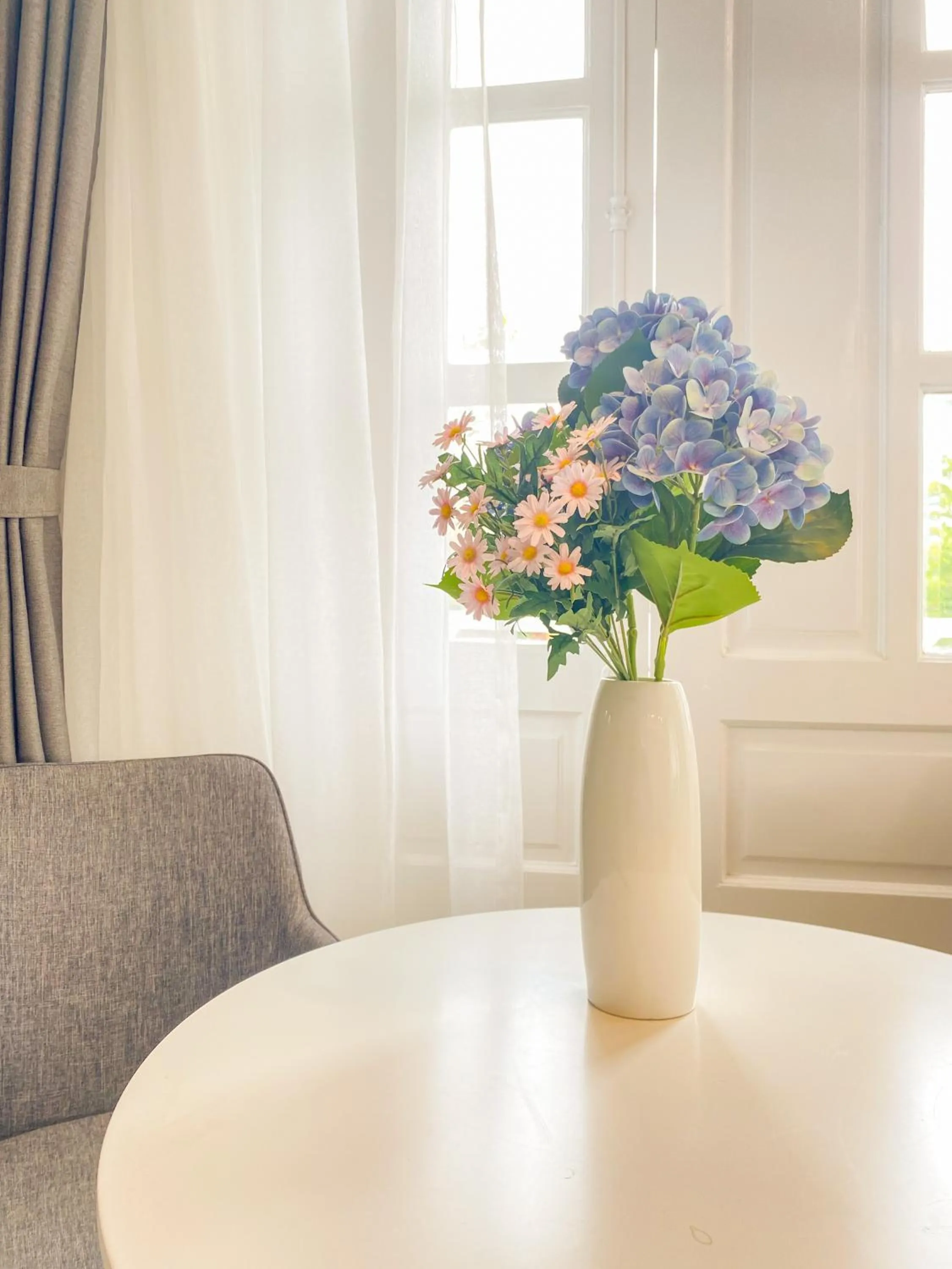 Living room in Zeus Living - Room in Villas An Phu