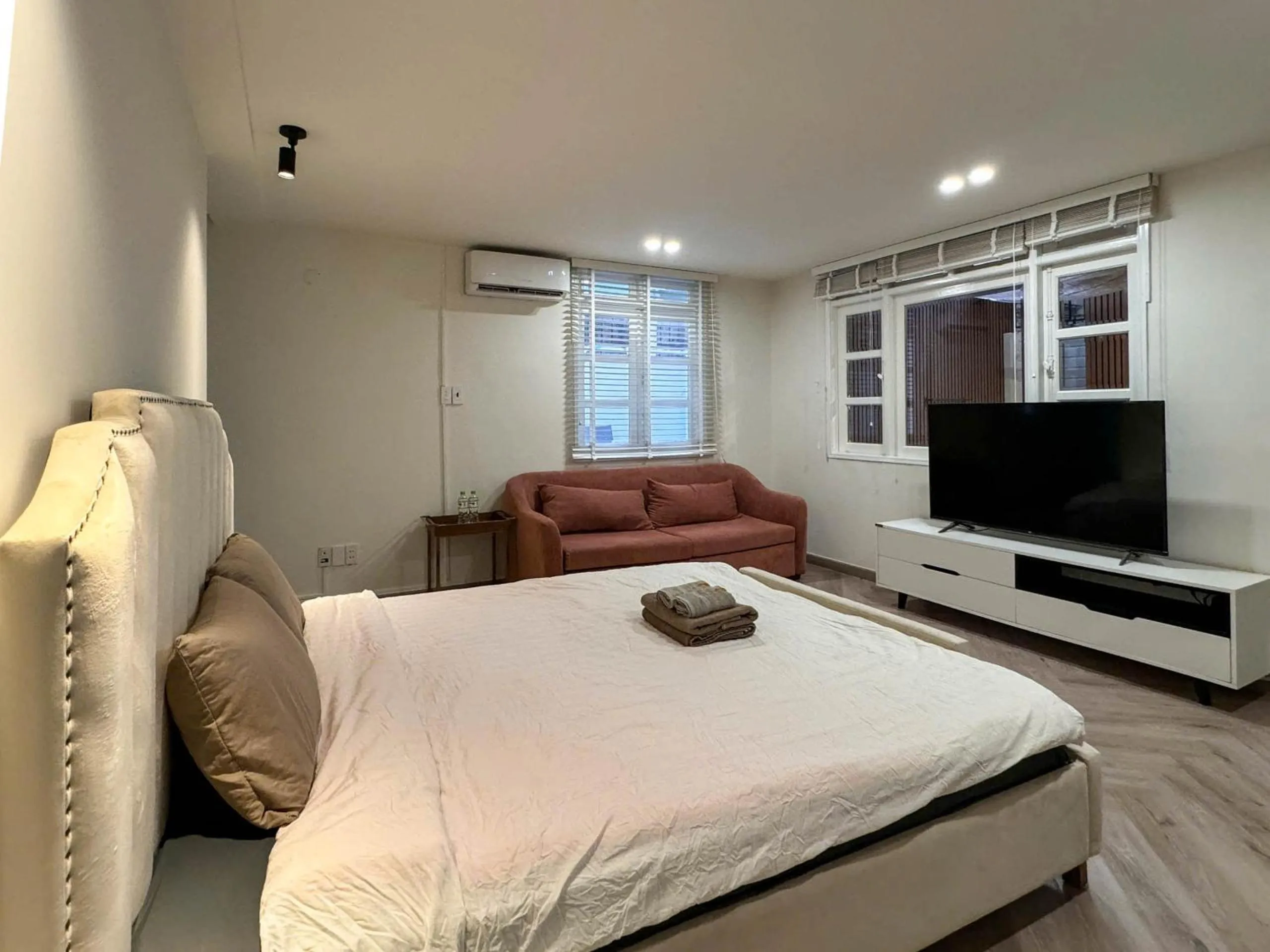 Bed in Zeus Living - Room in Villas An Phu