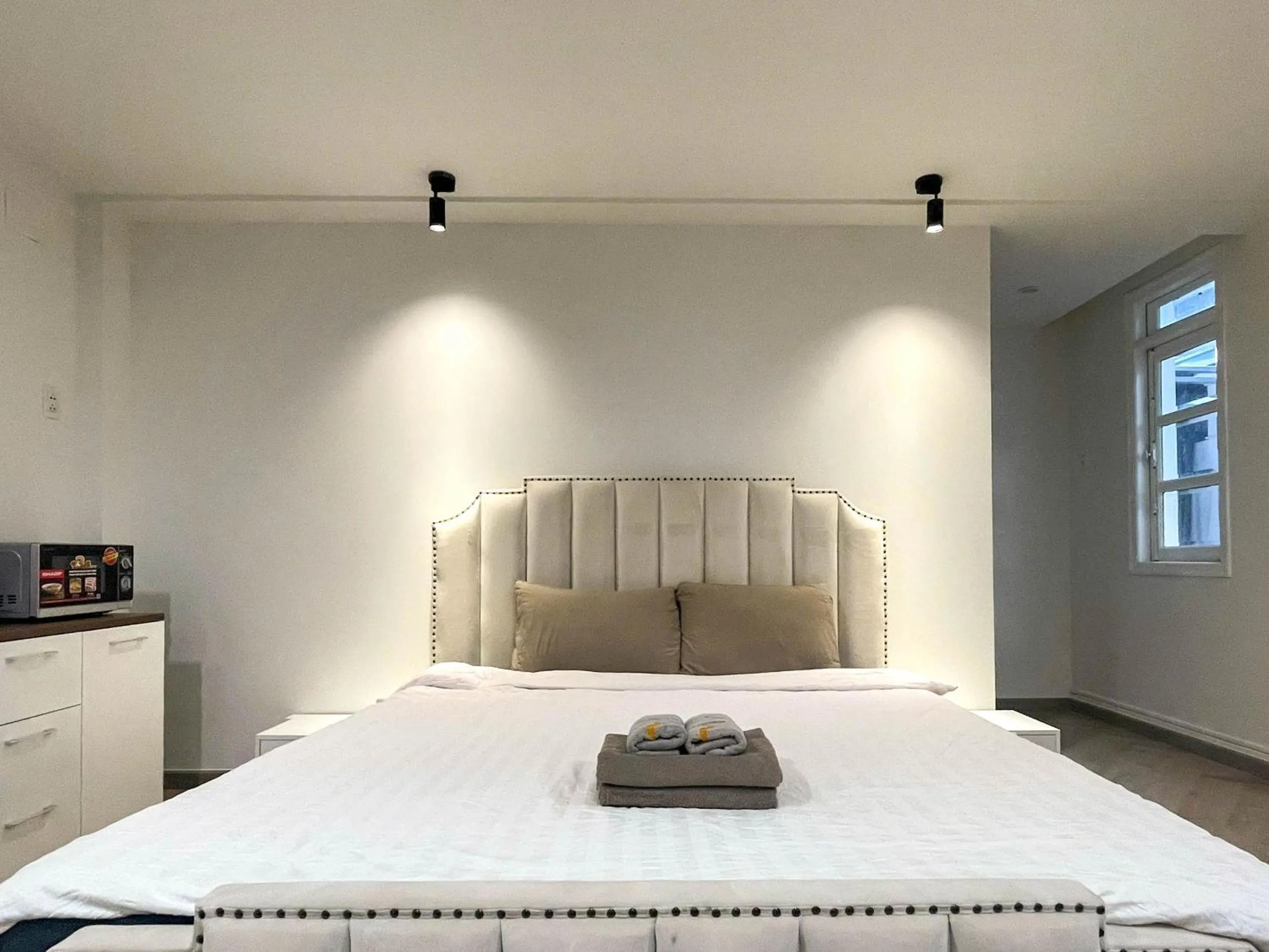 Bed in Zeus Living - Room in Villas An Phu