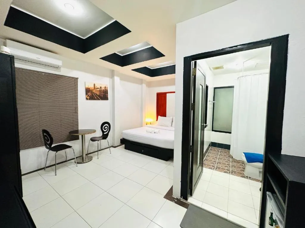 Bed in Beachwalk Patong