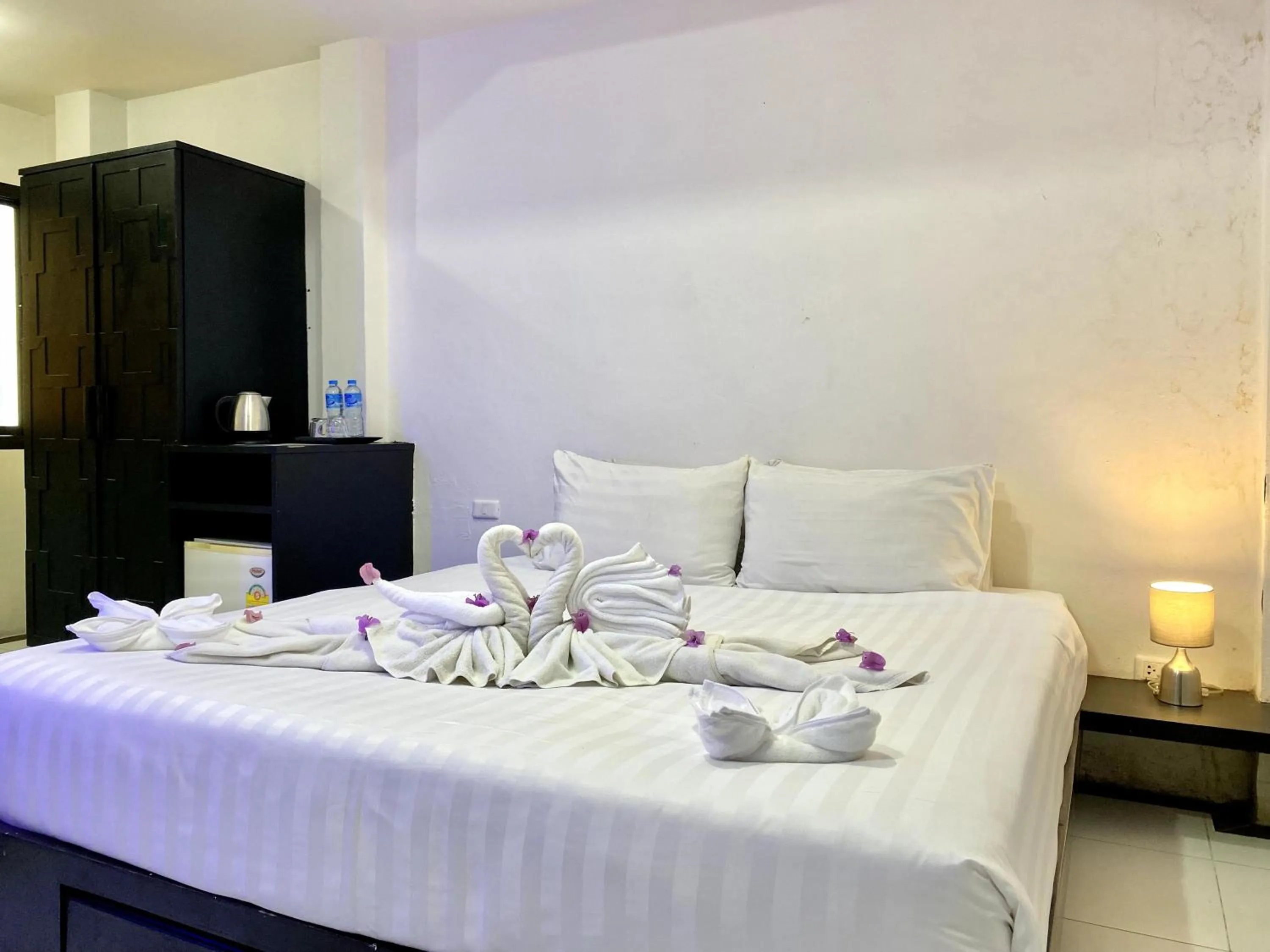 Bed in Beachwalk Patong