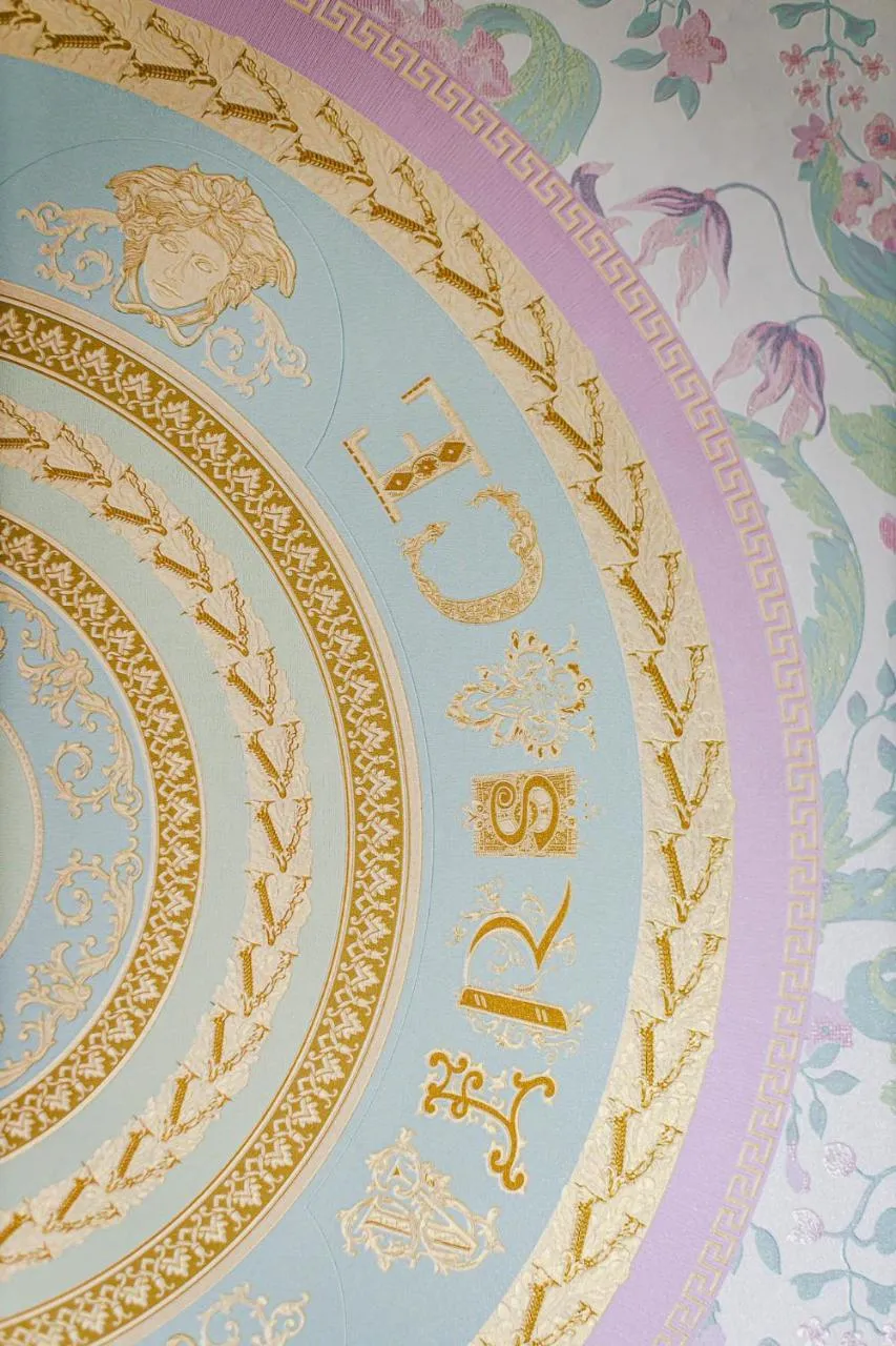 Decorative detail in Incentro Domus