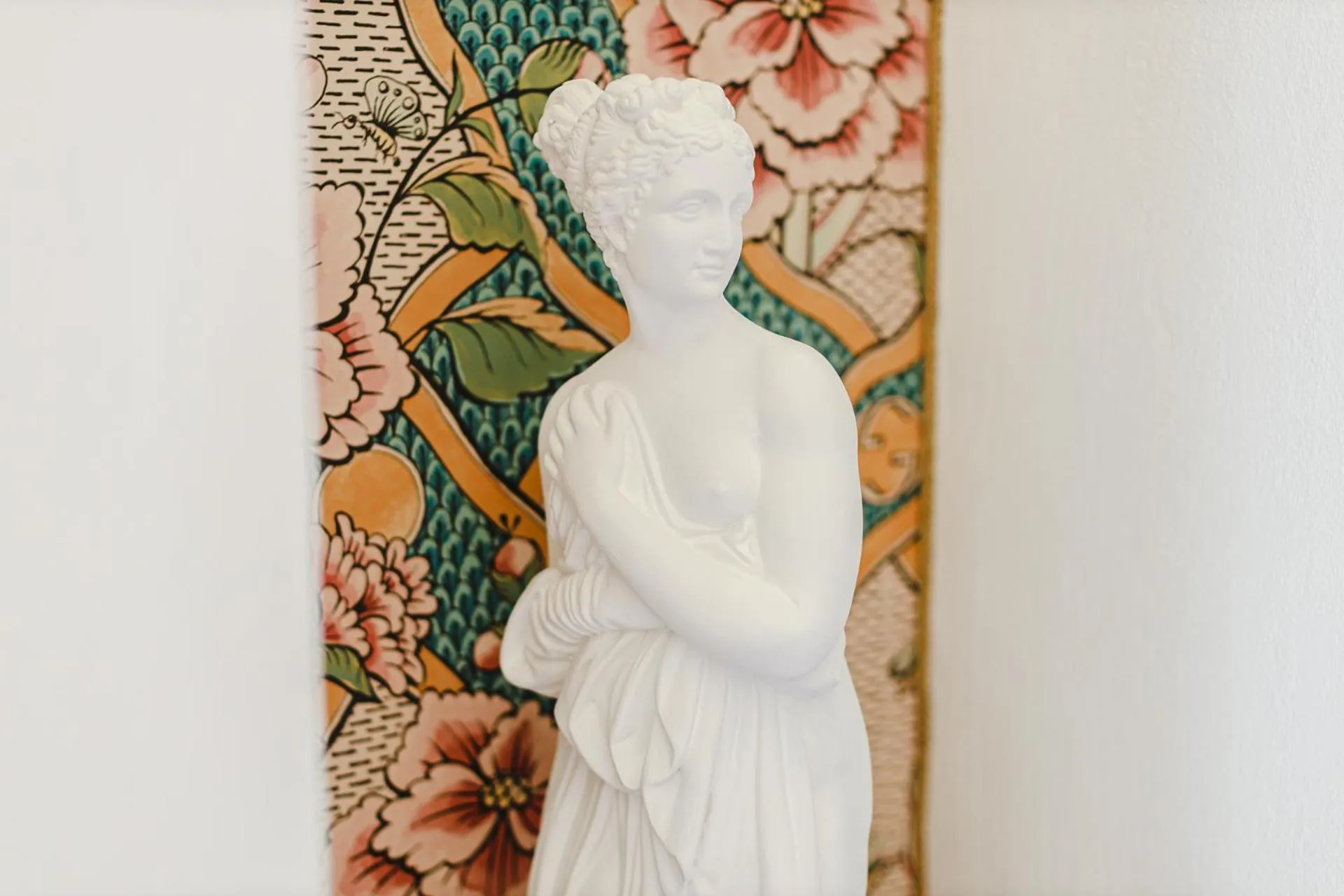 Decorative detail in Incentro Domus