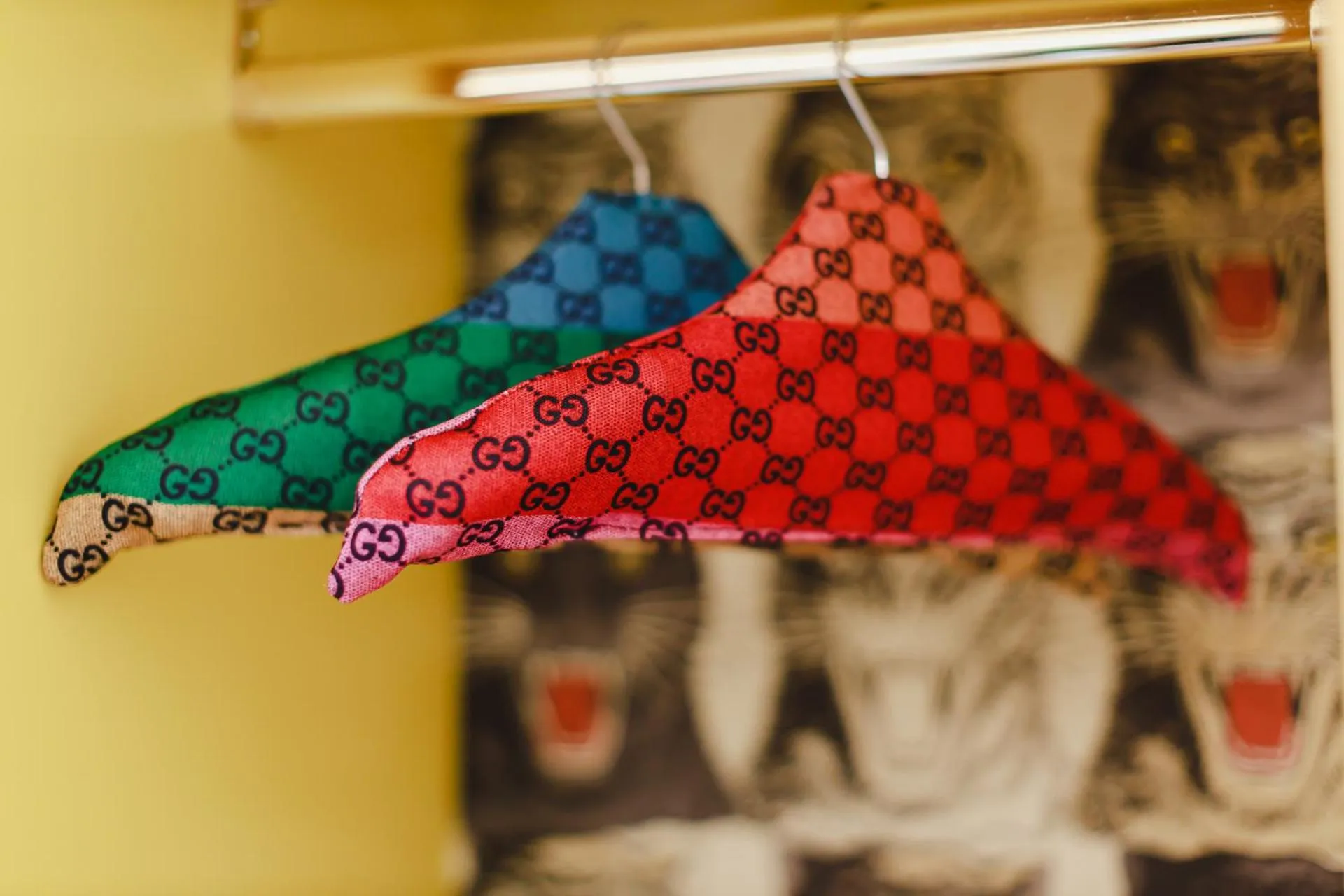 Decorative detail in Incentro Domus